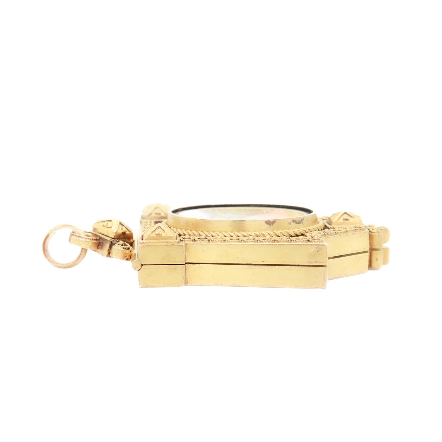 Pendentif victorien ancien en or 14 carats, porcelaine et émail d'après Fontenay en vente 7