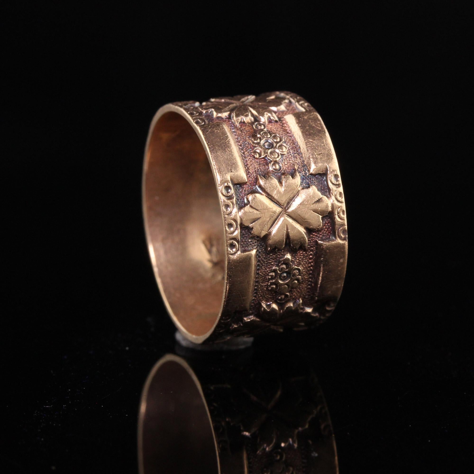 rose gold engraved wedding band
