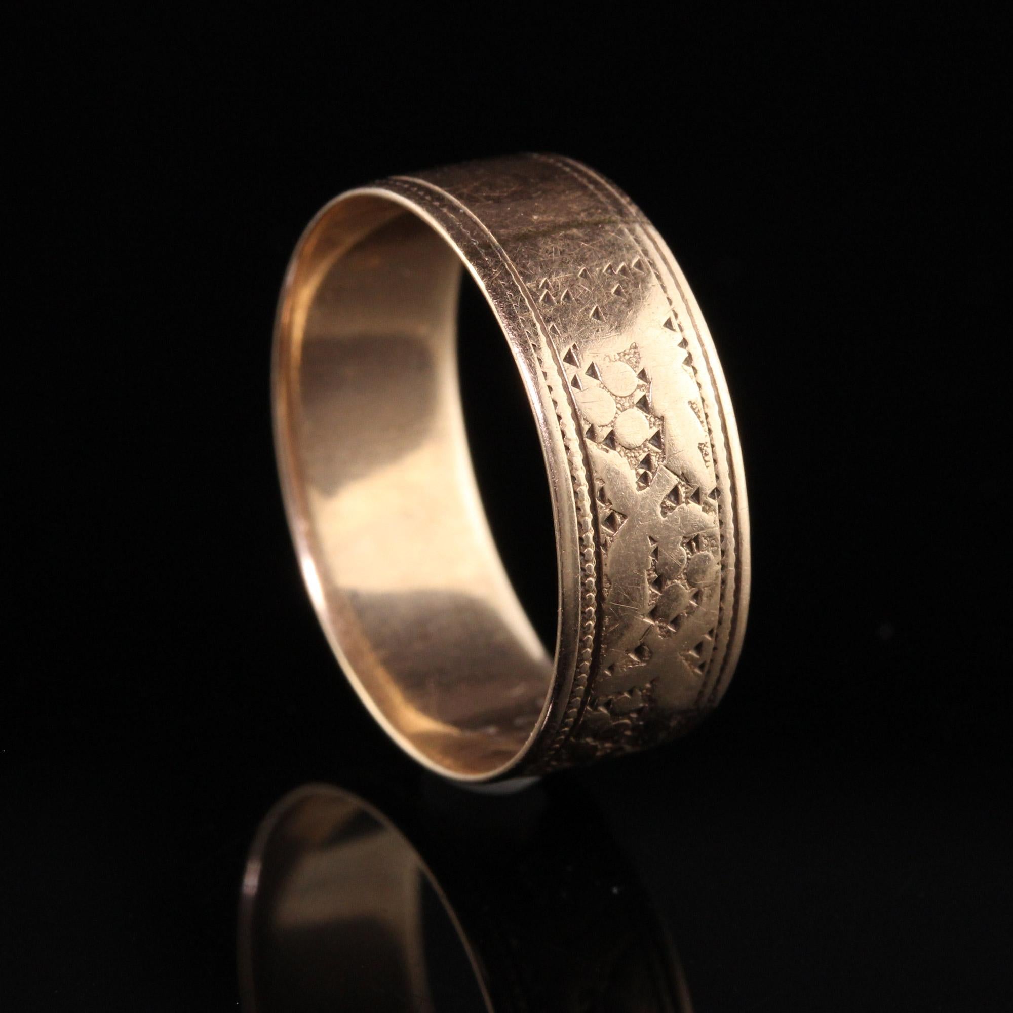 Antique Victorian 14K Rose Gold Engraved Wide Wedding Band In Good Condition For Sale In Great Neck, NY