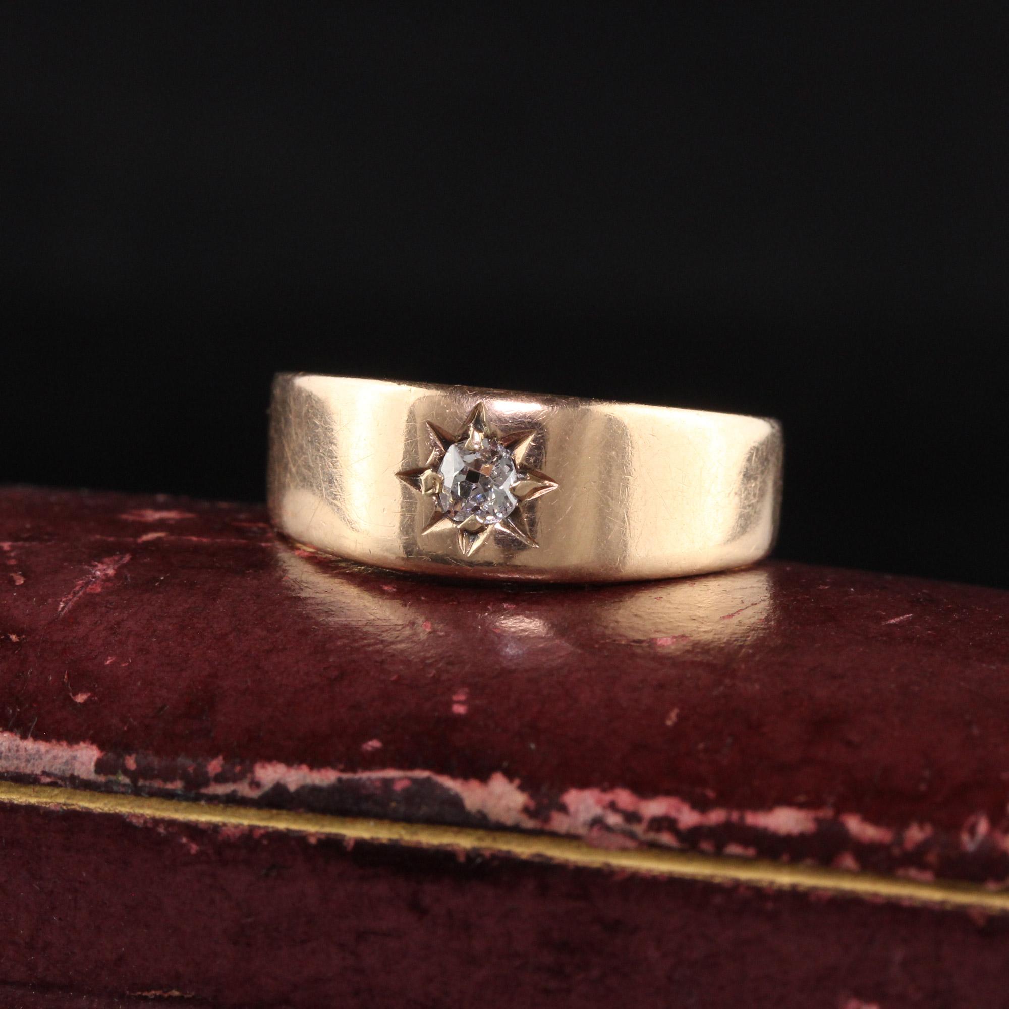 Beautiful Antique Victorian 14K Rose Gold Old Mine Diamond Starburst Ring. This gorgeous Victorian ring is crafted in 14k rose gold. The center holds an old mine cut diamond and is set in a wide rose gold band.

Item #R1320

Metal: 14K Rose