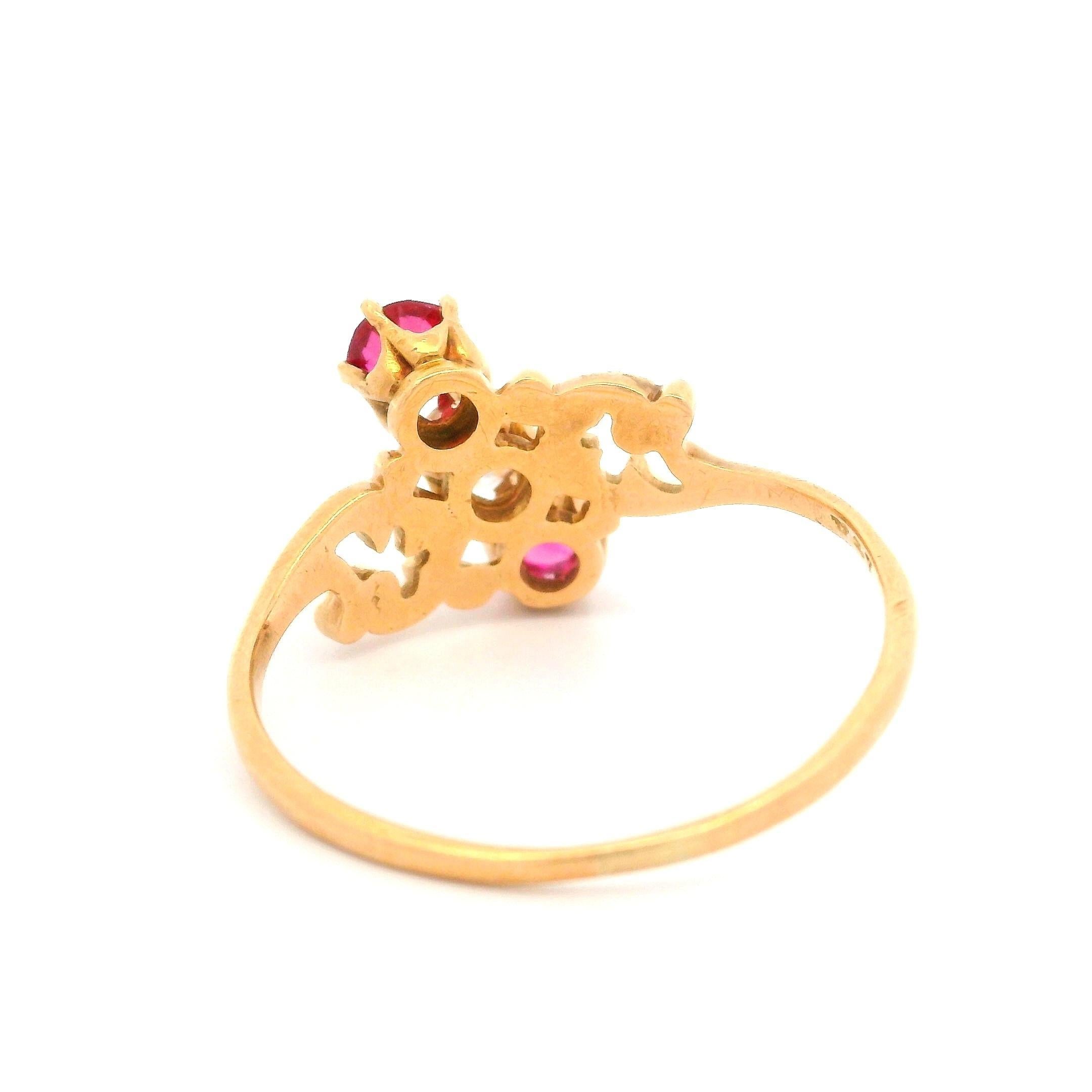 Antique Victorian 14k Rosy Yellow Gold Diamond Three Stone Ring ALL ORIGINAL For Sale 1