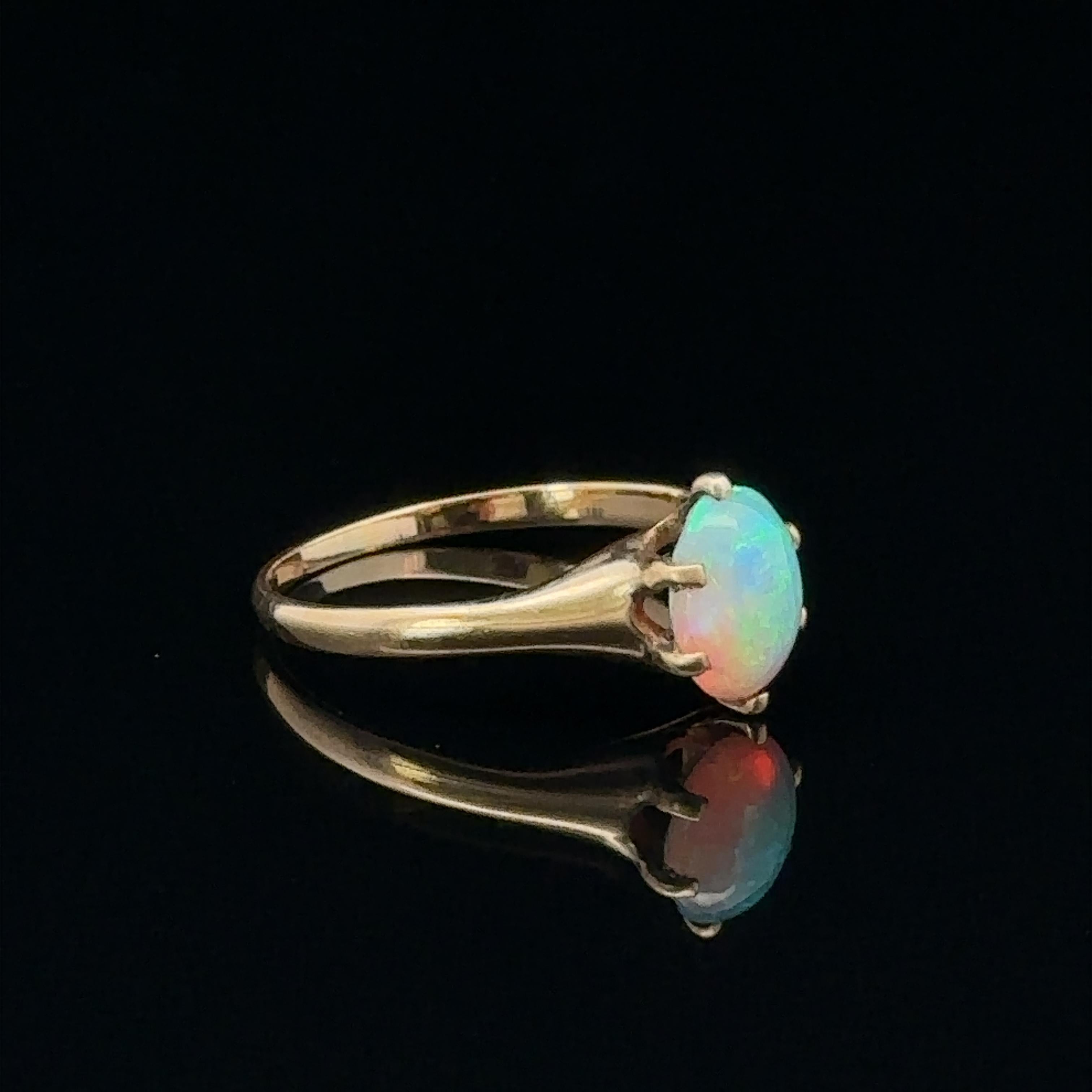 Victorien Magnifique bague solitaire ovale victorienne ancienne en or jaune 14 carats 0,61 carat en vente