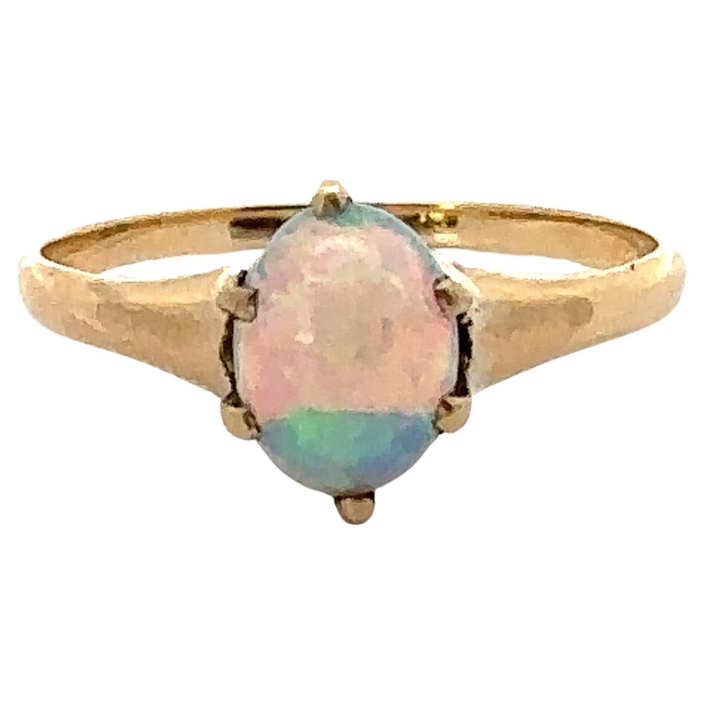 Antiguo Anillo Victoriano de Oro Amarillo de 14k Magnífico Solitario Ovalado de 0,61ctw