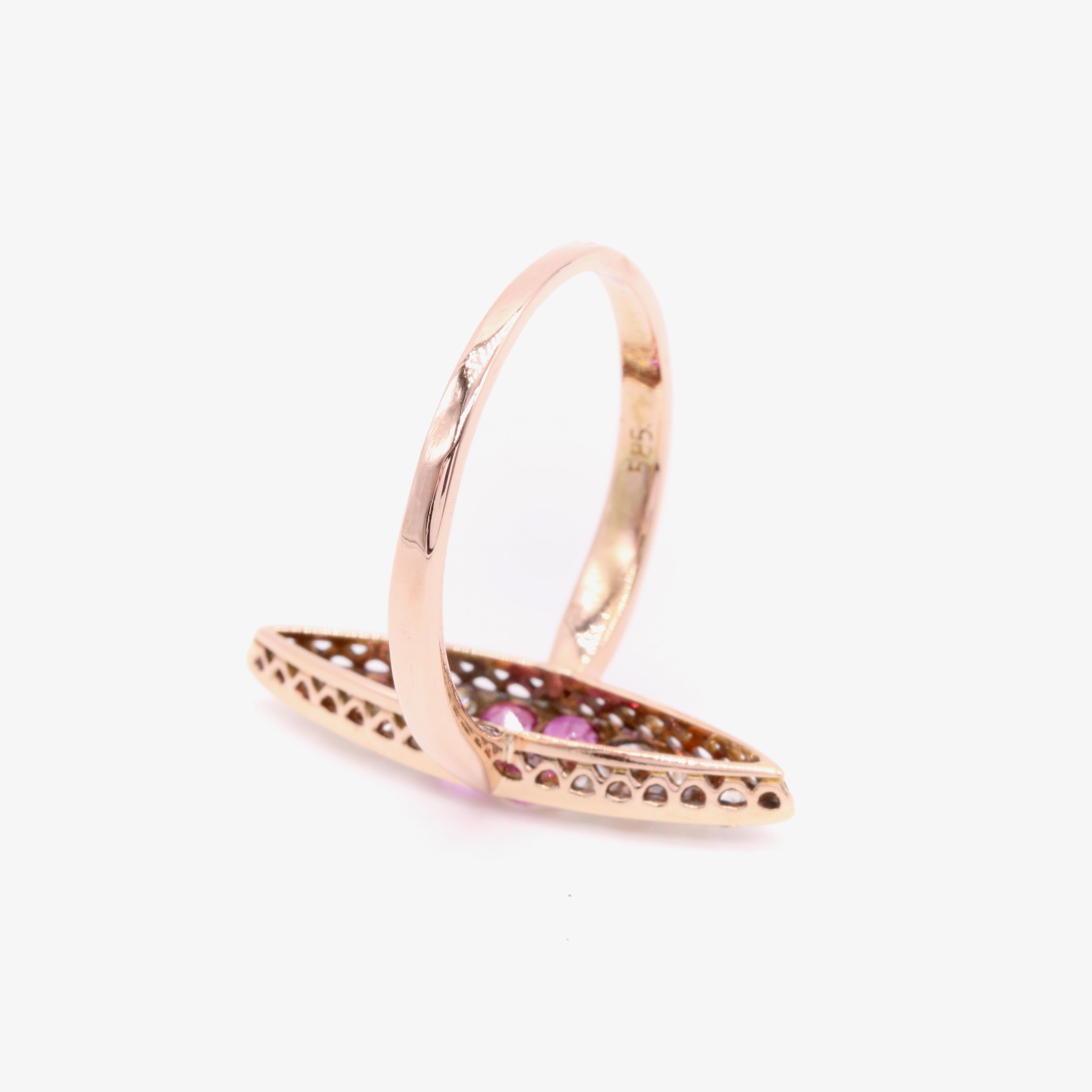 Antique Victorian 14K Yellow Gold 0.78tgw Ruby and Old Cut Diamond Marquise Ring For Sale 2