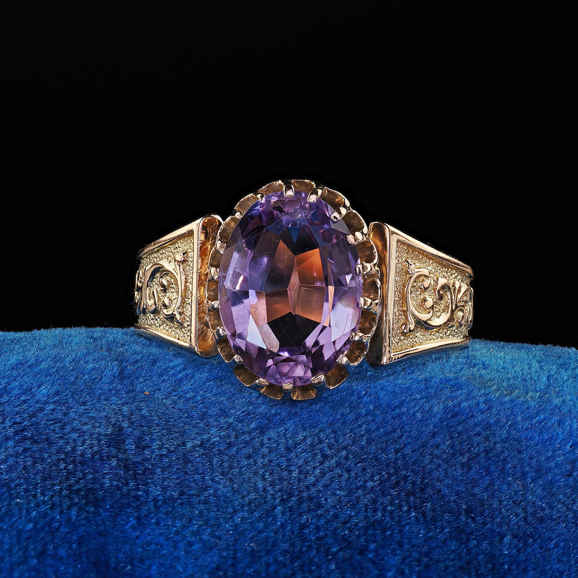 Beautiful Antique Victorian 14K Yellow Gold Amethyst Solitaire Engraved Engagement Ring. This gorgeous Victorian amethyst solitaire engagement ring is crafted in 14k yellow gold. This ring features a beautiful oval amethyst that has a soft purple