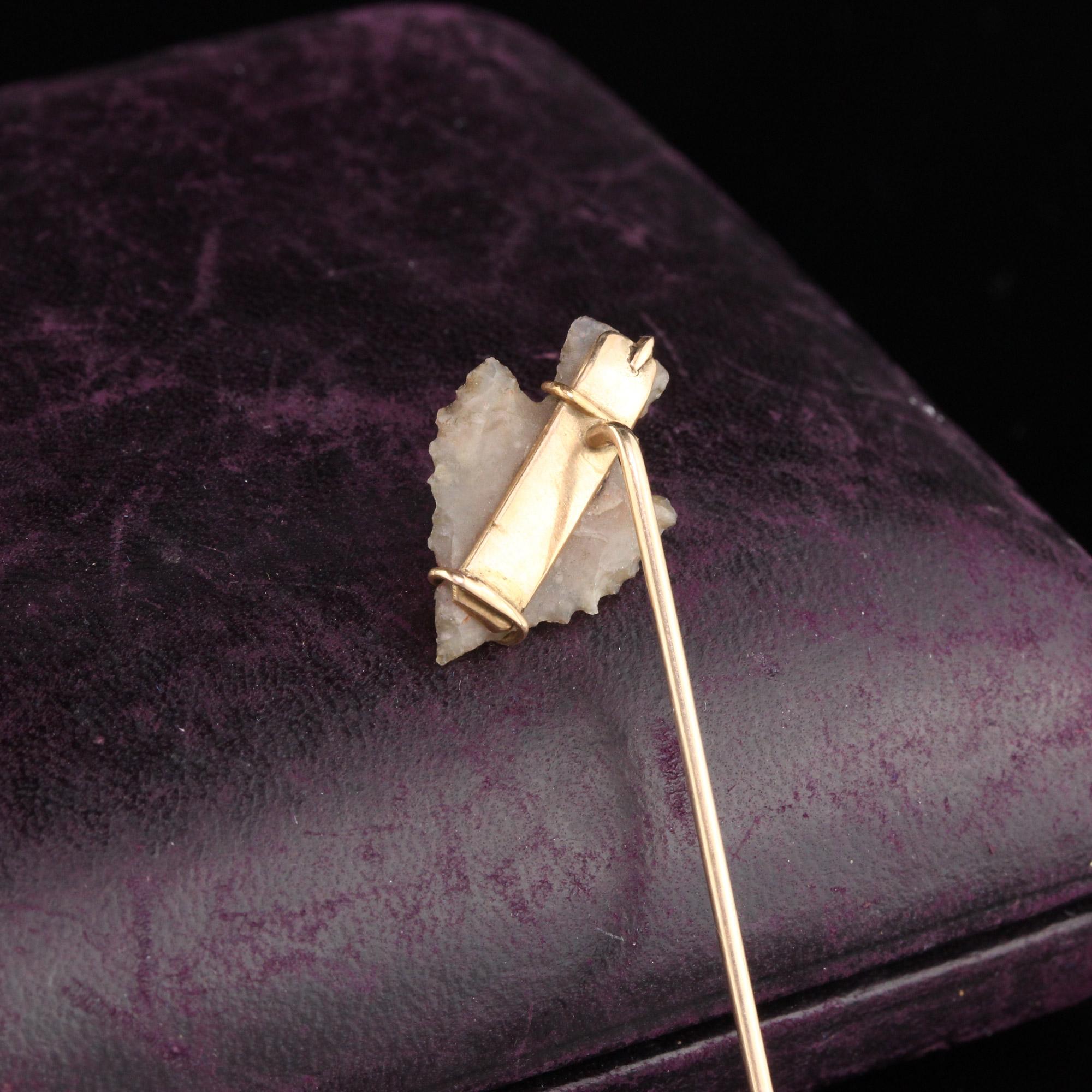 Antique Victorian 14 Karat Yellow Gold Arrowhead Stick Pin In Good Condition In Great Neck, NY