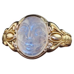Antique Victorian 14K Yellow Gold Carved Face Moonstone Engraved Ring