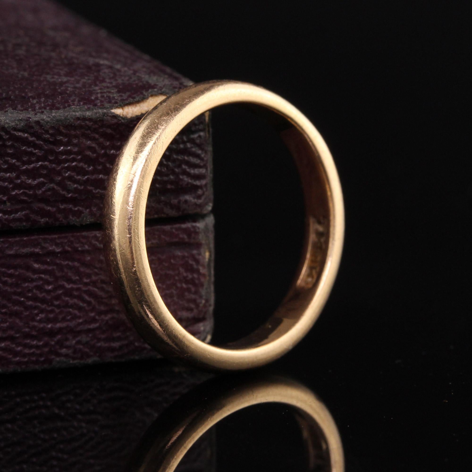 Antique Victorian 14K Yellow Gold Classic Wedding Band - Size 6 1/2 In Good Condition For Sale In Great Neck, NY