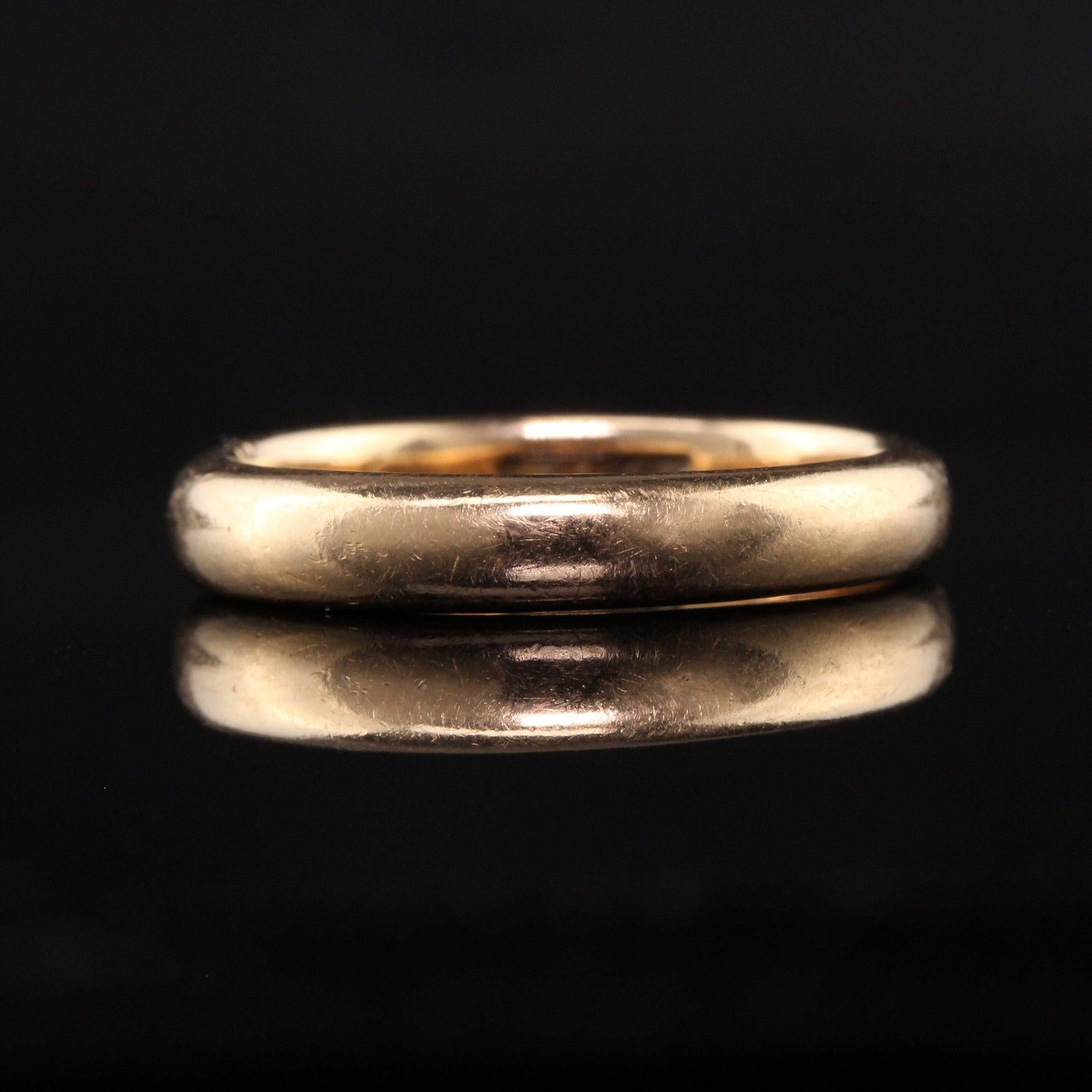 Antique Victorian 14K Yellow Gold Classic Wedding Band - Size 6 1/2 For Sale 1