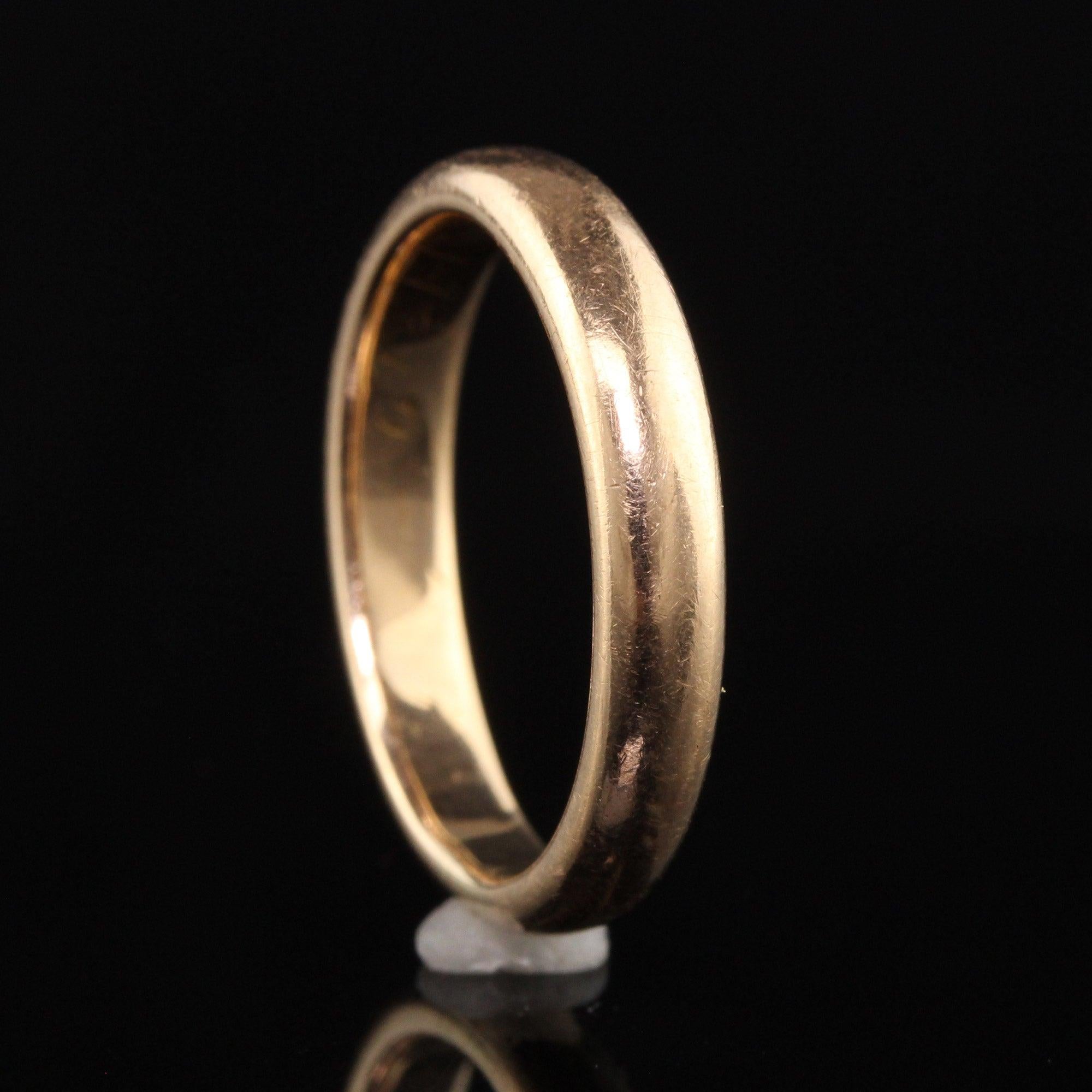 Antique Victorian 14K Yellow Gold Classic Wedding Band - Size 6 1/2 For Sale 2