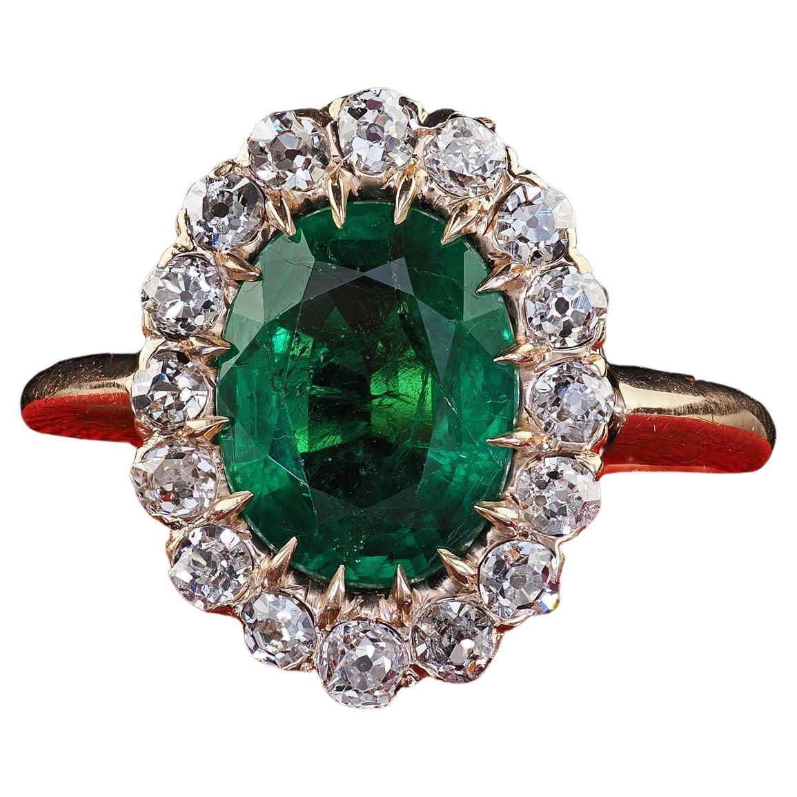 Antique Victorian 14K Yellow Gold Emerald and Old Mine Diamond Engagement Ring im Angebot