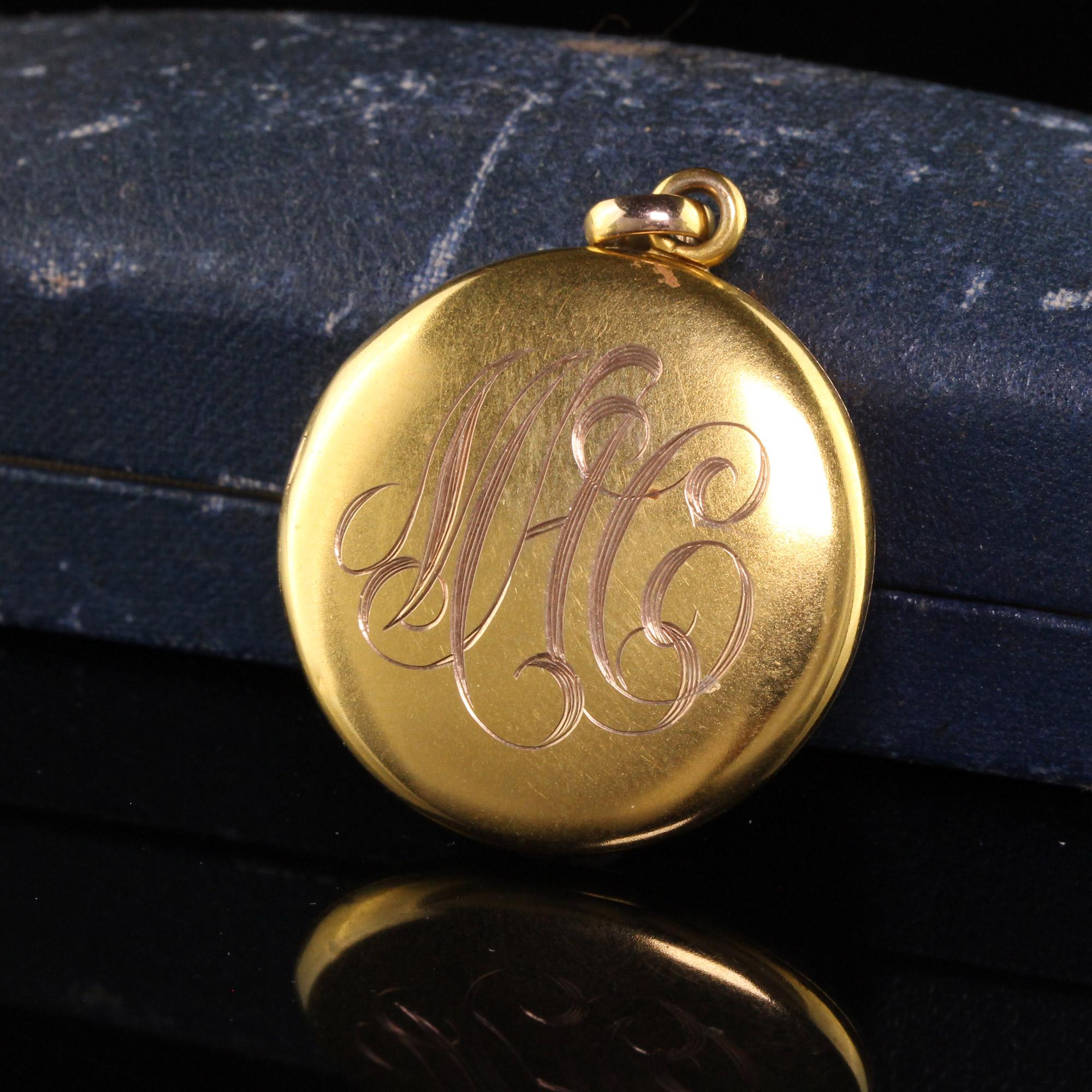 Beautiful Antique Victorian 10K Yellow Gold Engraved Locket Pendant. This classic locket is crafted in 10k yellow gold. The locket is plain and has an engraving of the previous owners initials on one side. A very beautiful and classic locket.

Item