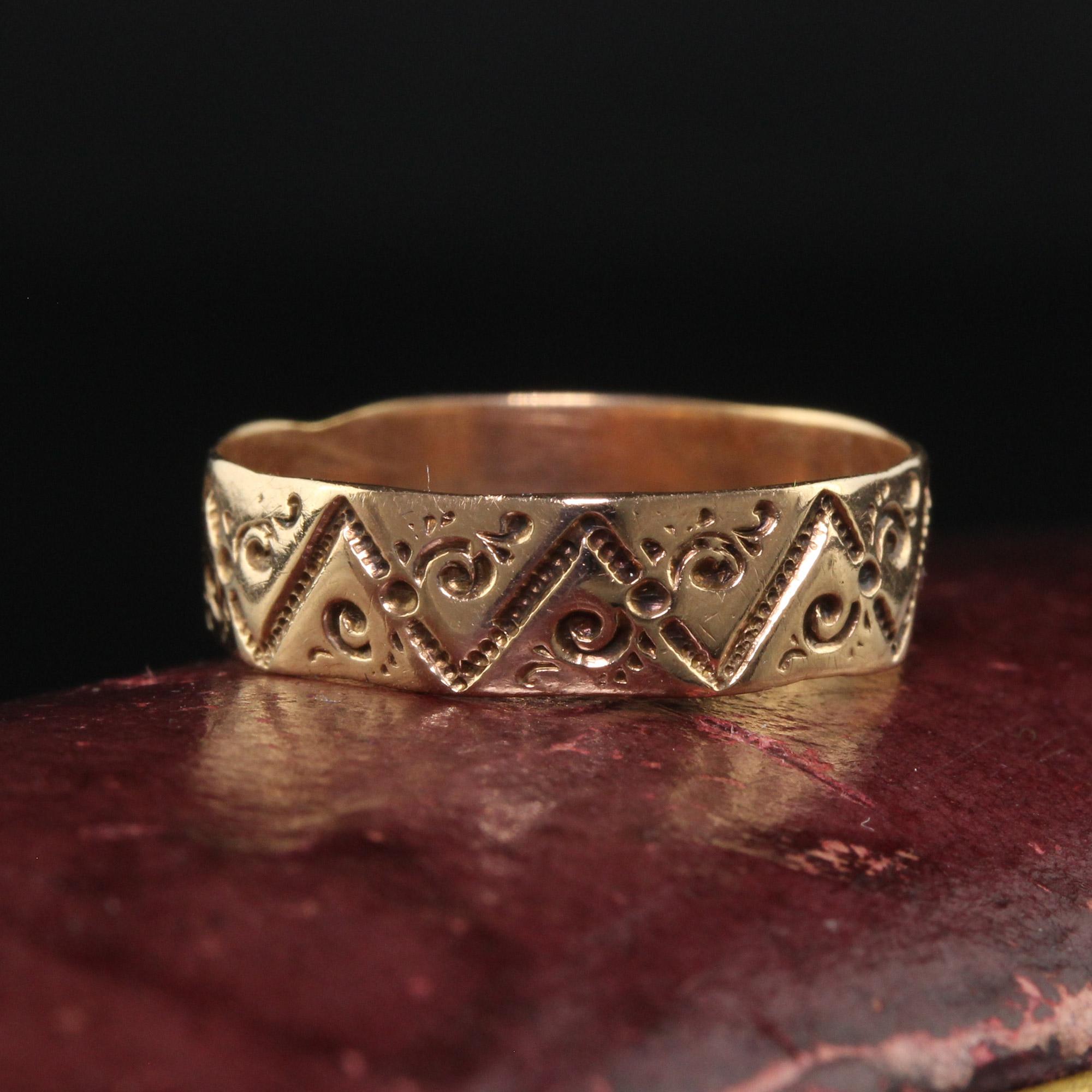 Antique Victorian 14K Yellow Gold Engraved Wedding Band - Size 5 1/2 en venta 5