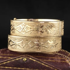 Antique Victorian 14K Yellow Gold Engraved Wide Bangle Bracelet Set