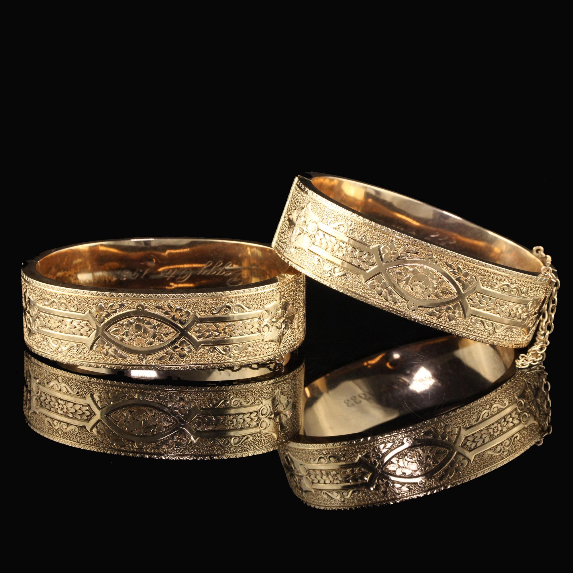 Antiker viktorianischer 14K Gelbgold gravierter breiter Armreif-Set 2
