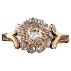 Antiker viktorianischer Verlobungsring aus 14 Karat Gelbgold mit Diamant-Cluster im alten Minenschliff
