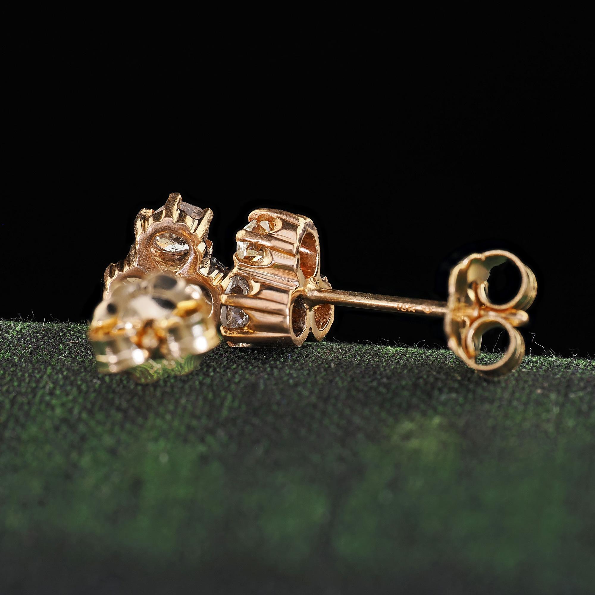 Boucles d'oreilles anciennes victoriennes en or jaune 14K avec diamants Old Mine en vente 1