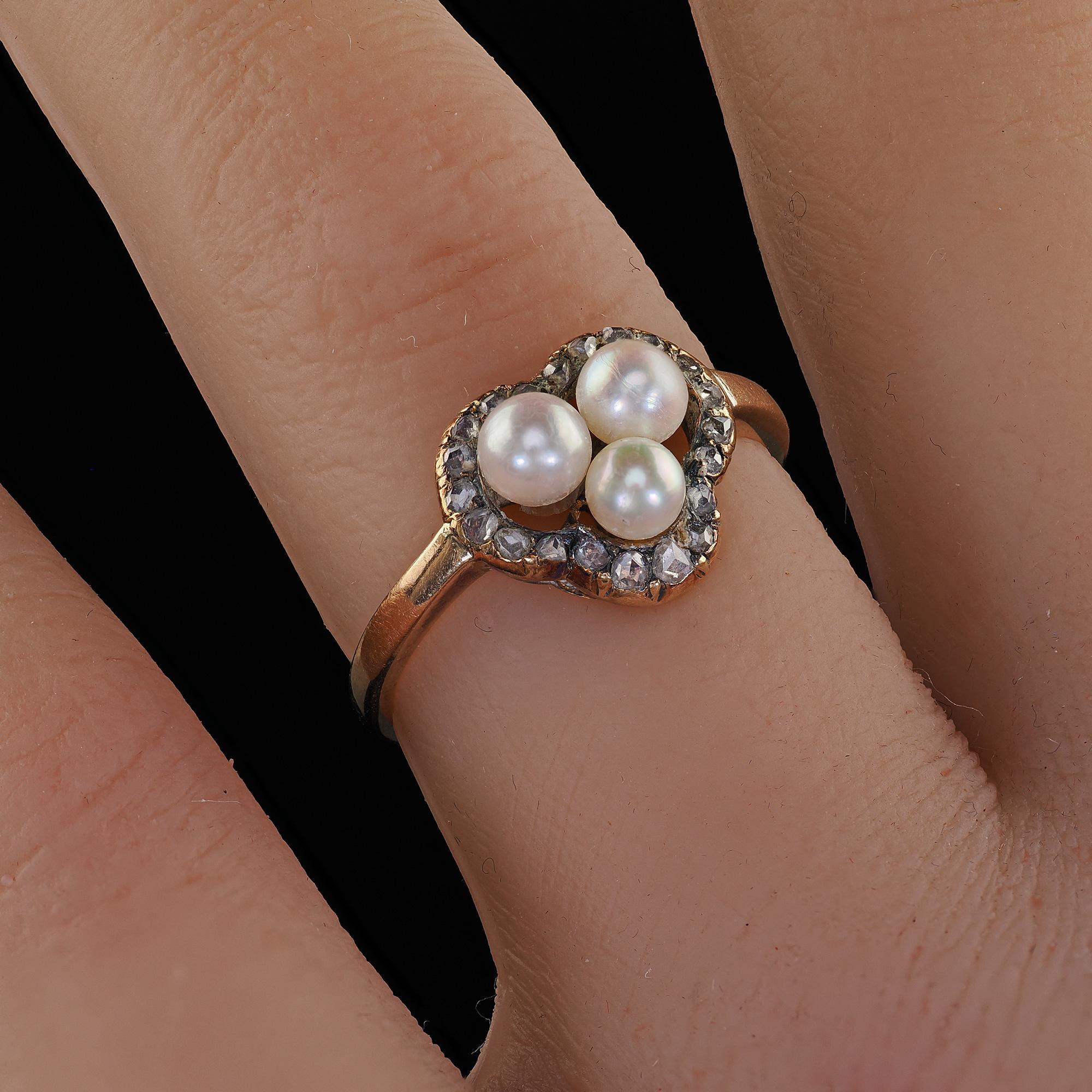 Antique Victorian 14K Yellow Gold Pearl and Diamond Heart Clover Ring For Sale 5