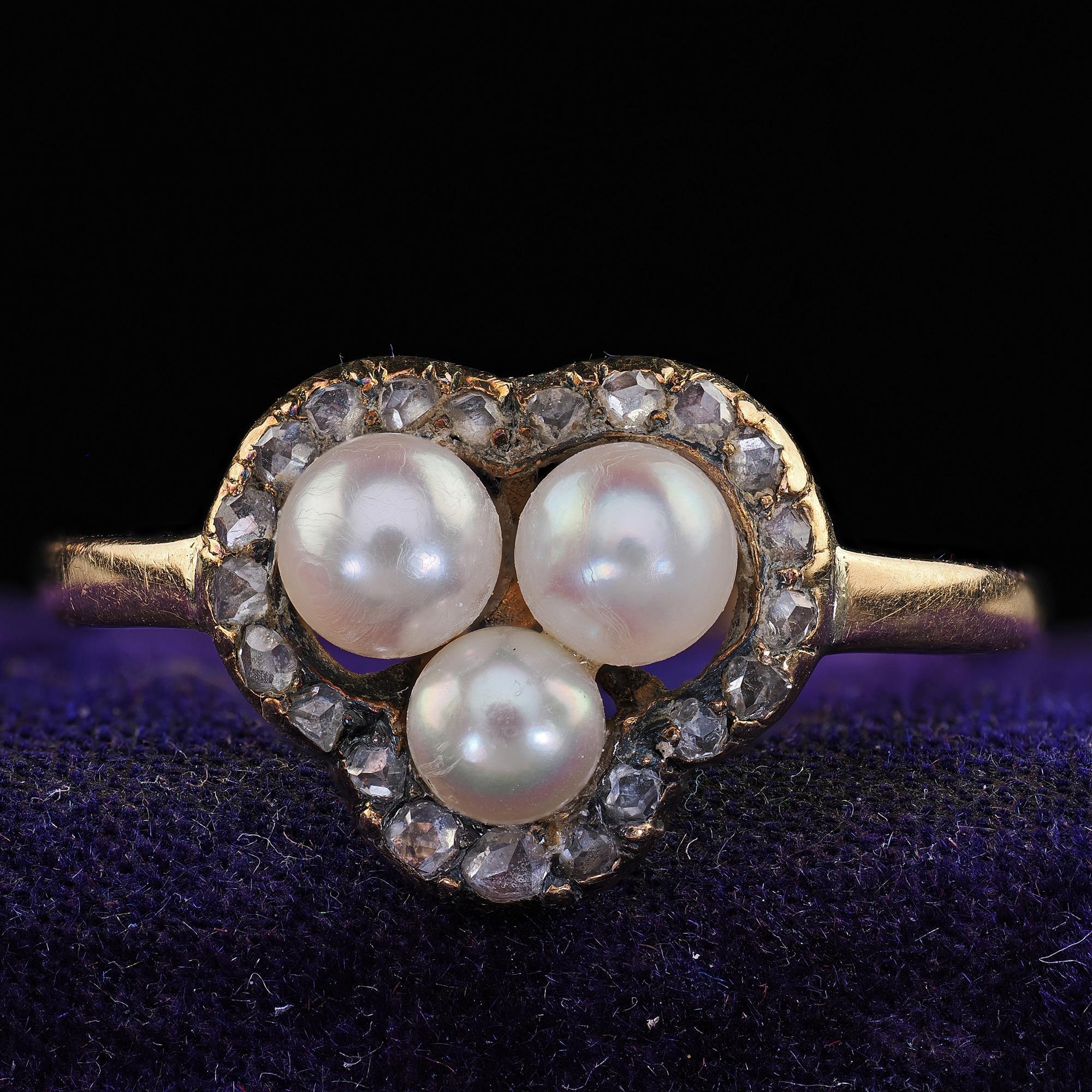 Antique Victorian 14K Yellow Gold Pearl and Diamond Heart Clover Ring For Sale 1