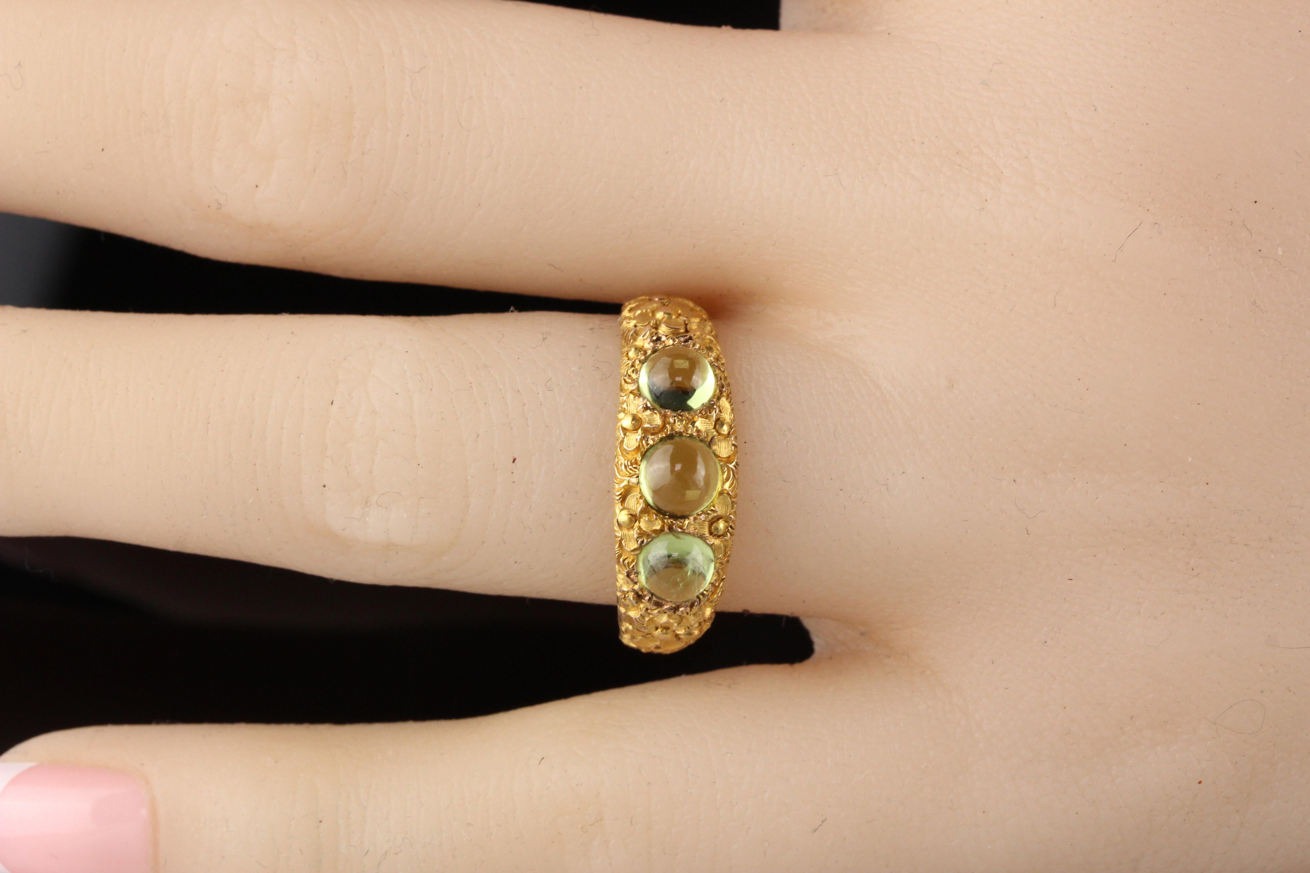 Antique Victorian 14 Karat Yellow Gold Peridot Three-Stone Ring 2