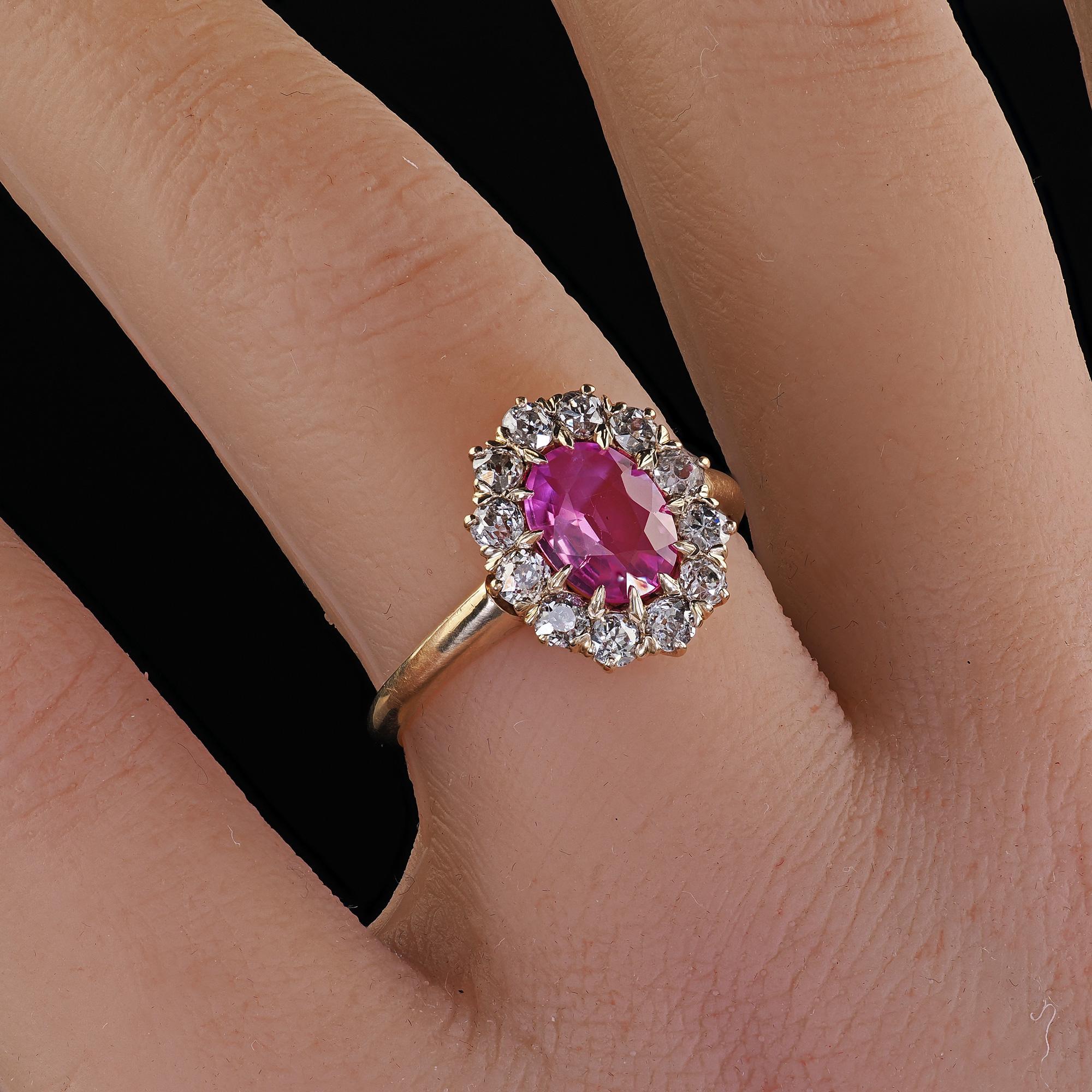 Bague de fiançailles victorienne ancienne en or jaune 14 carats avec saphir rose et diamant - GIA en vente 4