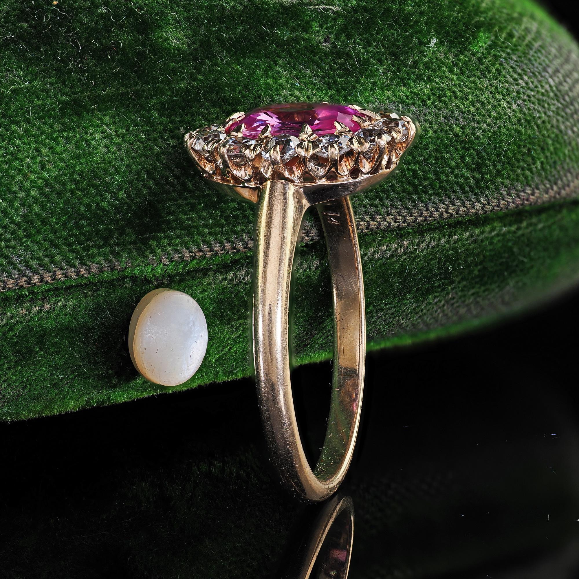 Victorien Bague de fiançailles victorienne ancienne en or jaune 14 carats avec saphir rose et diamant - GIA en vente