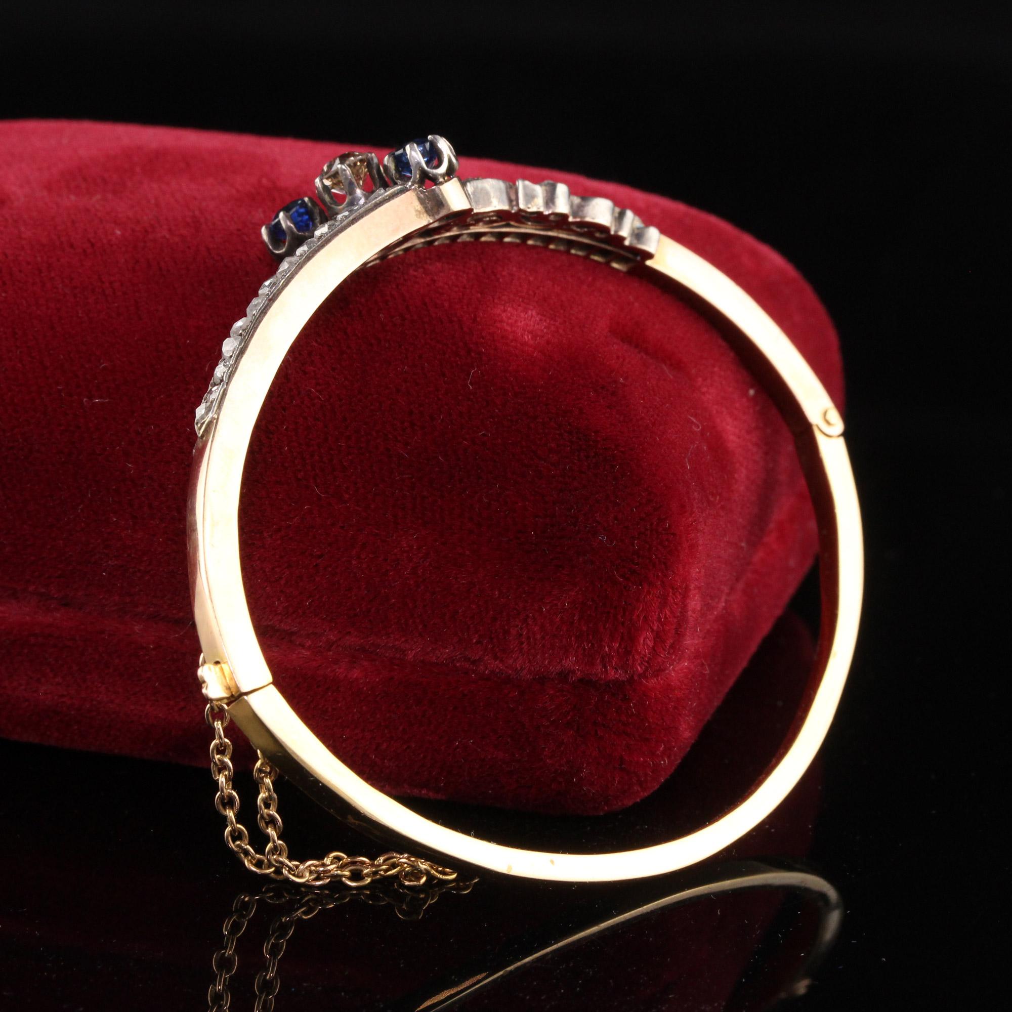 Victorien Bracelet jonc victorien ancien en or jaune 14 carats, diamants taille rose et saphirs en vente