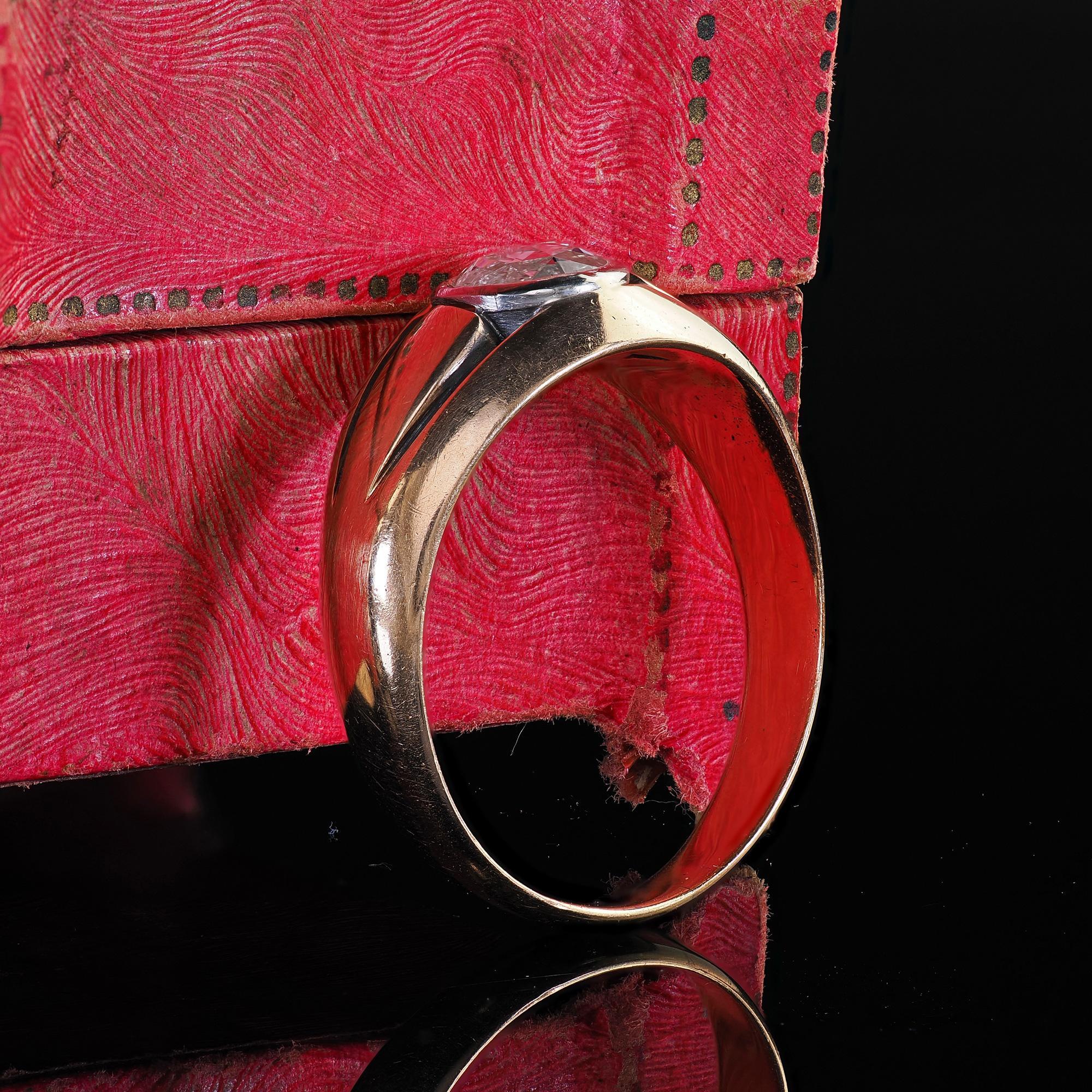 Antique Victorian 14K Yellow Gold Rose Cut Diamond Engagement Ring In Good Condition For Sale In Great Neck, NY