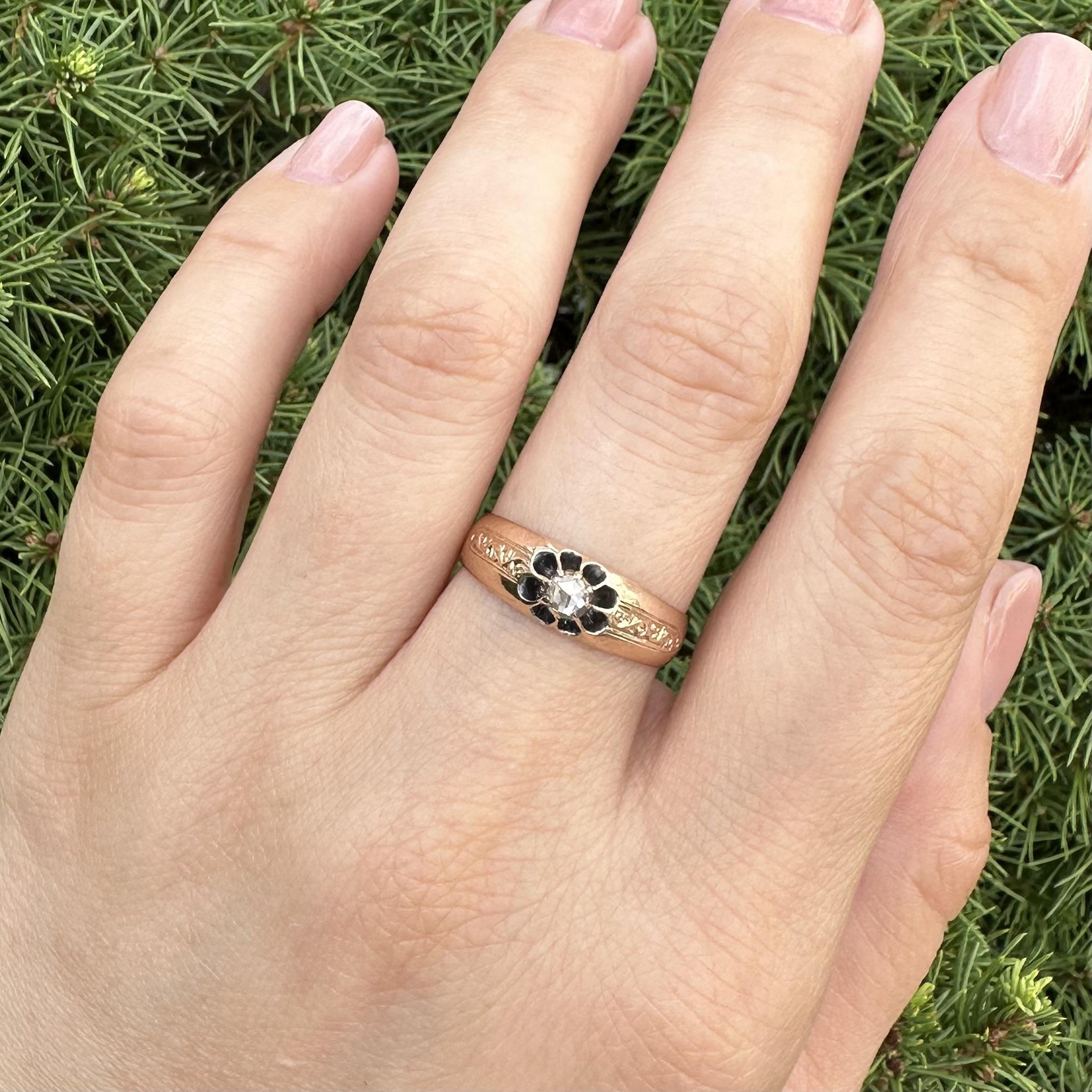 Bague solitaire ancienne victorienne en or jaune 14k, gravée d'un diamant rose Belcher en vente 4