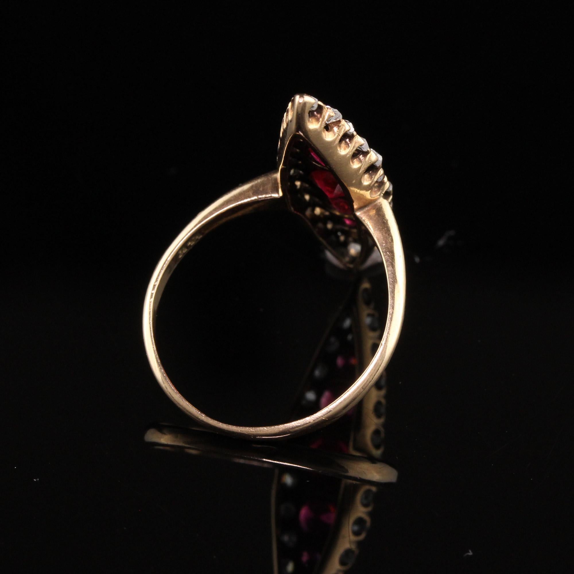 Antiker viktorianischer Navette-Ring aus 14 Karat Gelbgold mit Rubin und Diamant im Rosenschliff Damen im Angebot