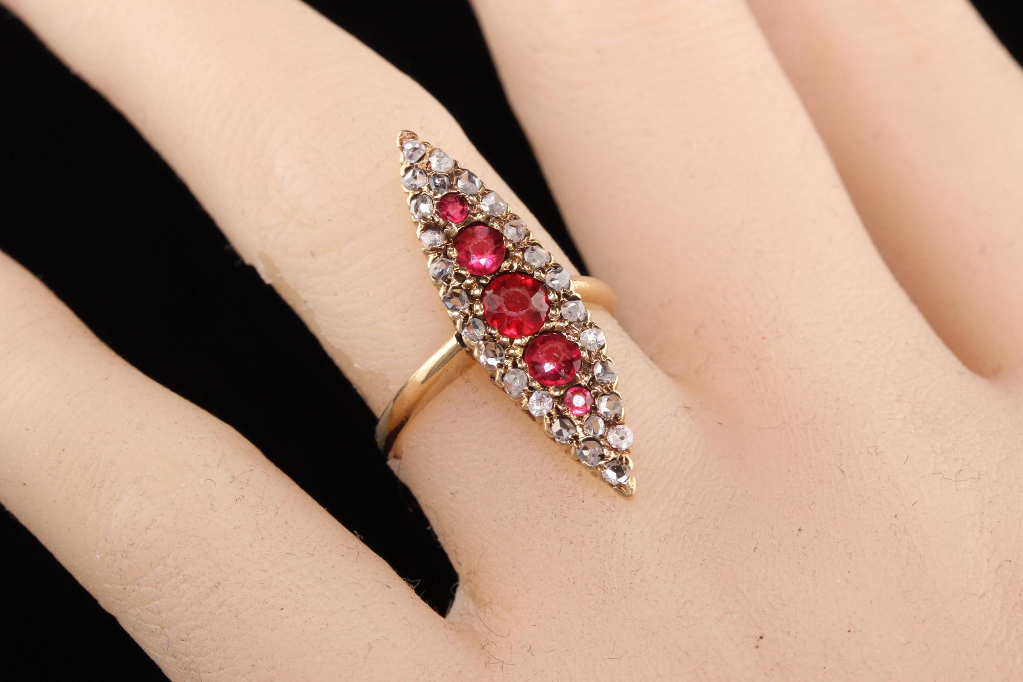 Antiker viktorianischer Navette-Ring aus 14 Karat Gelbgold mit Rubin und Diamant im Rosenschliff im Angebot 2