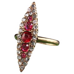 Bague navette victorienne ancienne en or jaune 14 carats, rubis et diamants taille rose