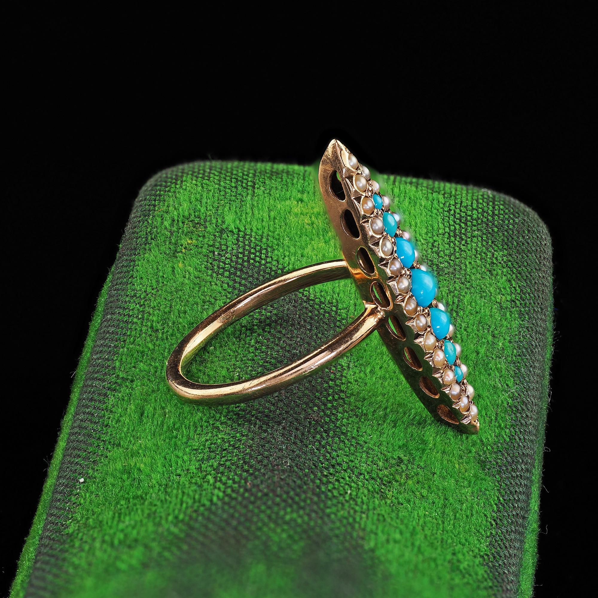 Cabochon Antico anello vittoriano in oro giallo 14K con turchese e perle di seme Navette in vendita