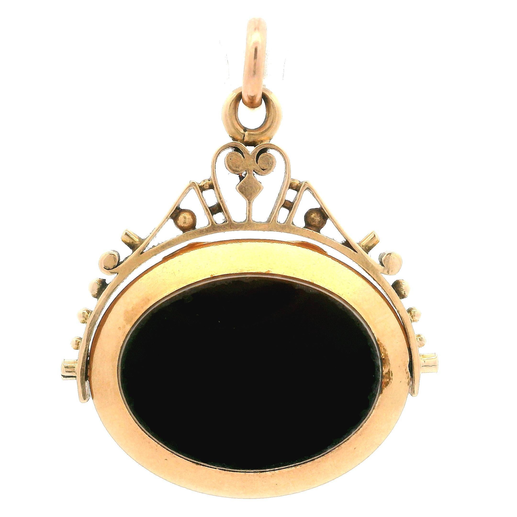 Pendentif victorien ancien en or jaune 14 carats avec agate non sculptée et tourbillonnant ouvert Excellent état - En vente à Montclair, NJ