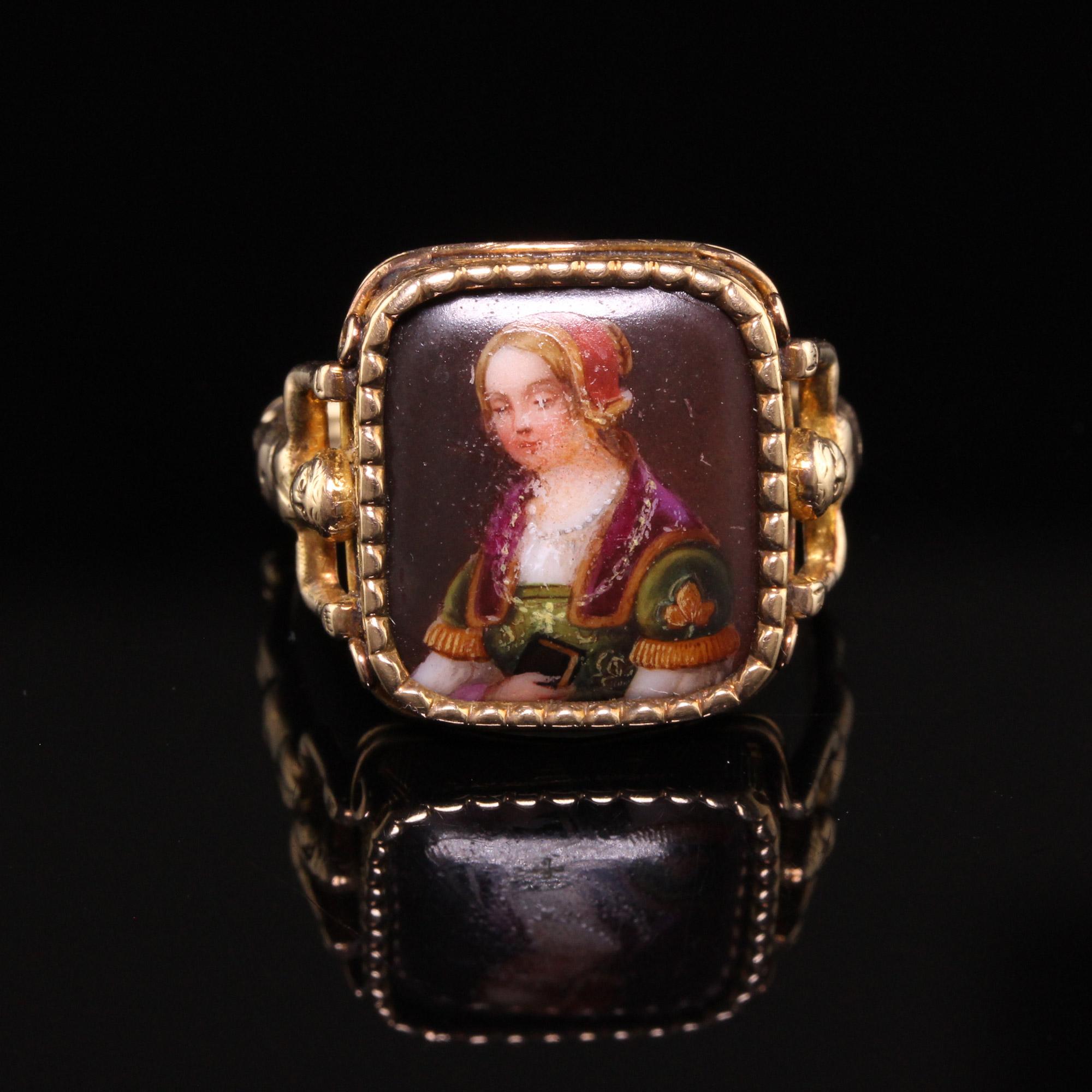Women's Antique Victorian 14K Yellow Gold Unique Portrait Engraved Ring For Sale