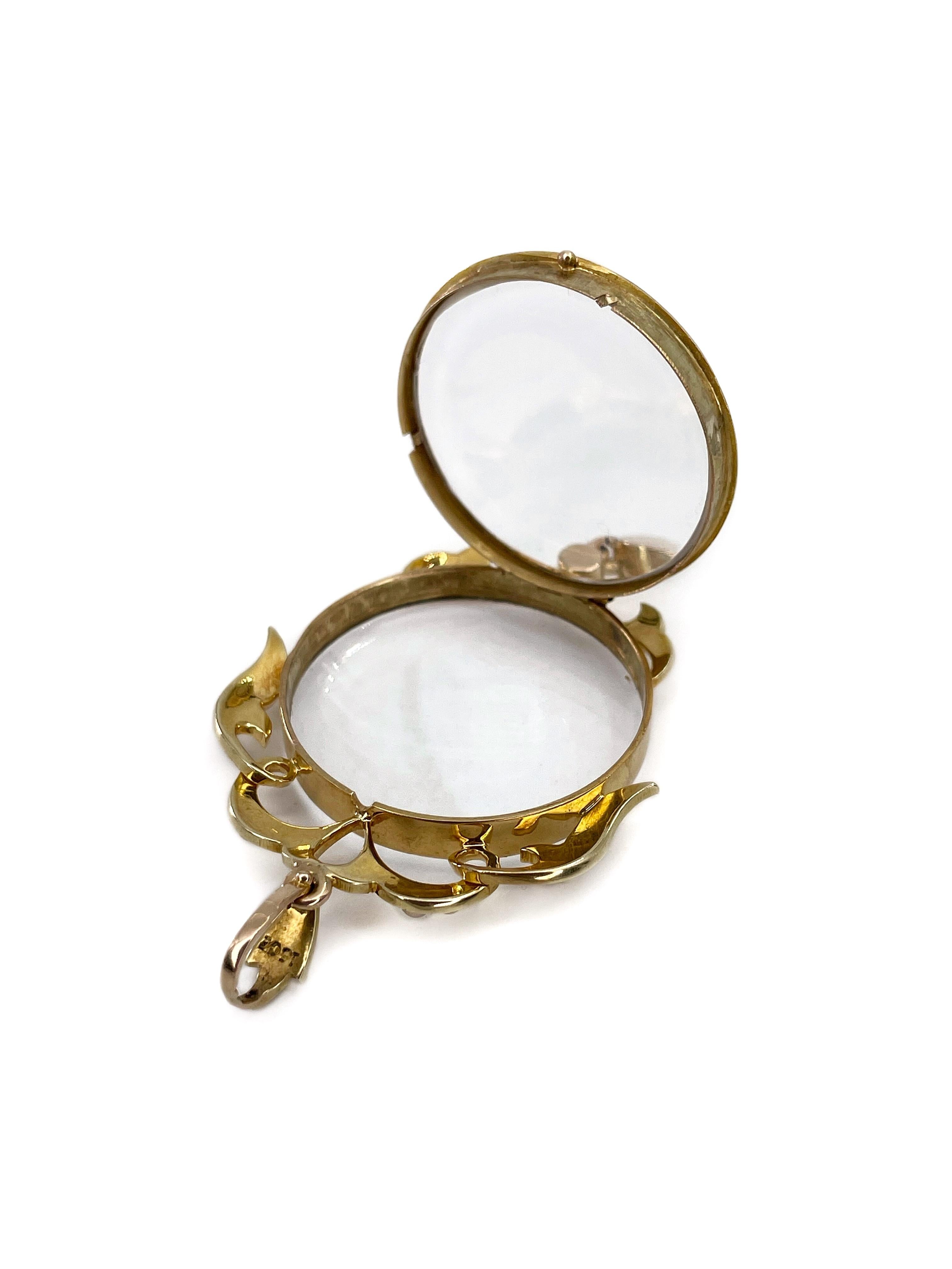 This is a magnificent Victorian clear locket pendant crafted in 15K yellow gold. The piece features 43 seed pearls. It has a transparent space for pictures or gems to put inside (shown in video). 

The glass has some minor scratches. 

Weight: