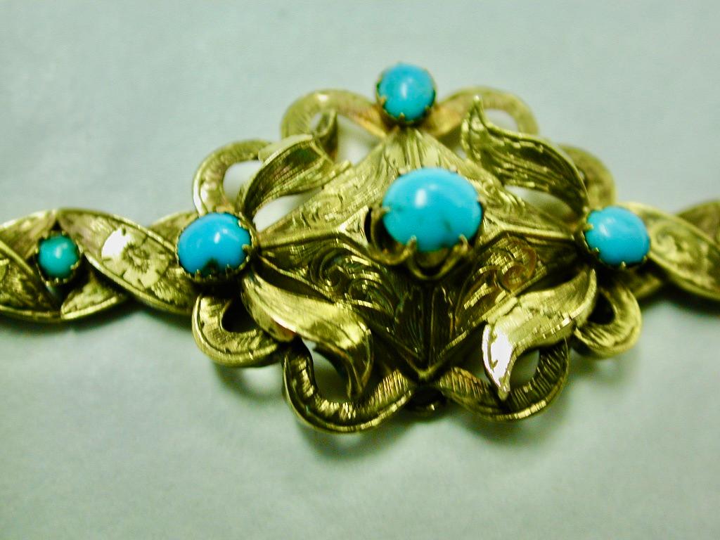 Cabochon Antico bracciale vittoriano in oro 15ct con turchese datato CIRCA 1850 in vendita