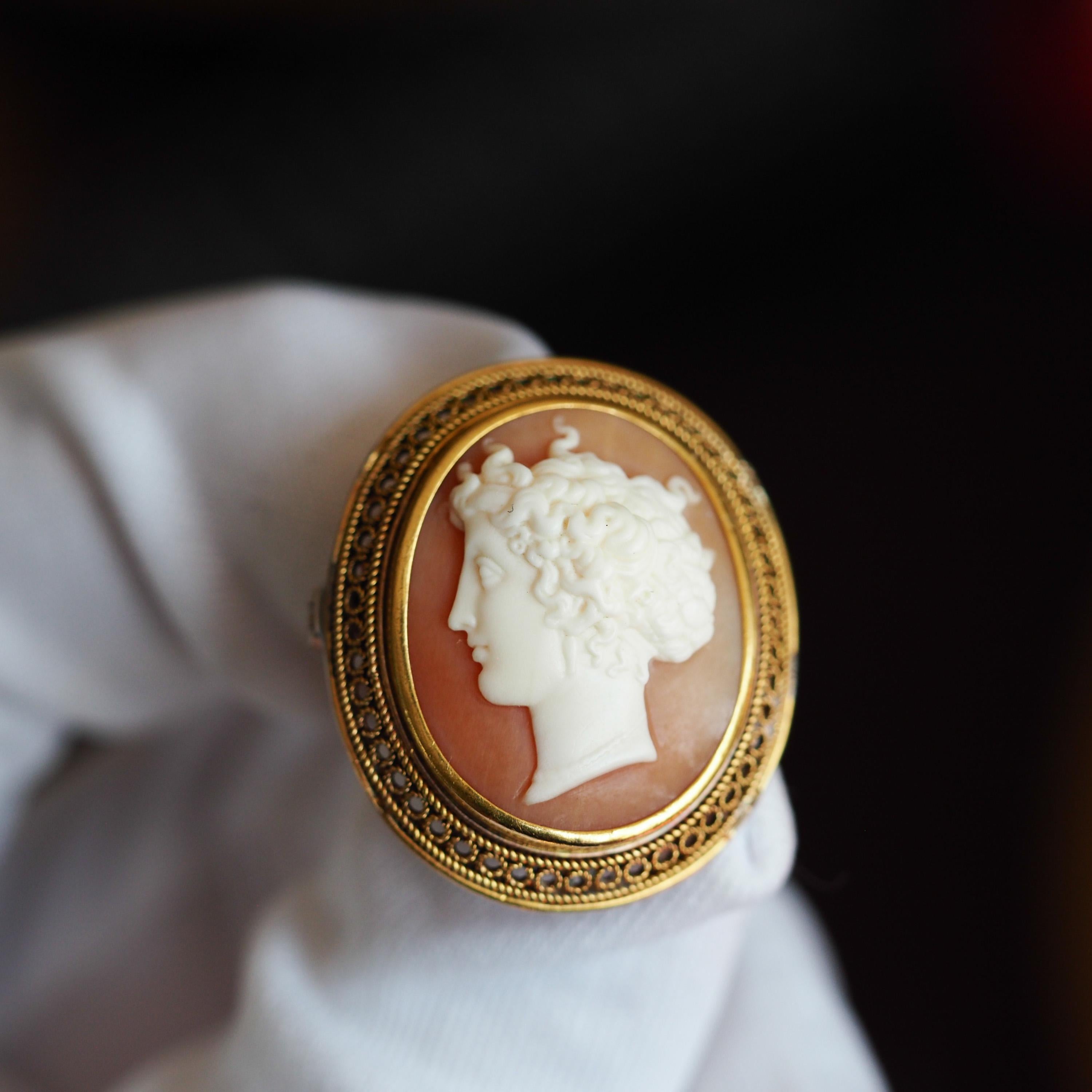 cameo shell carving