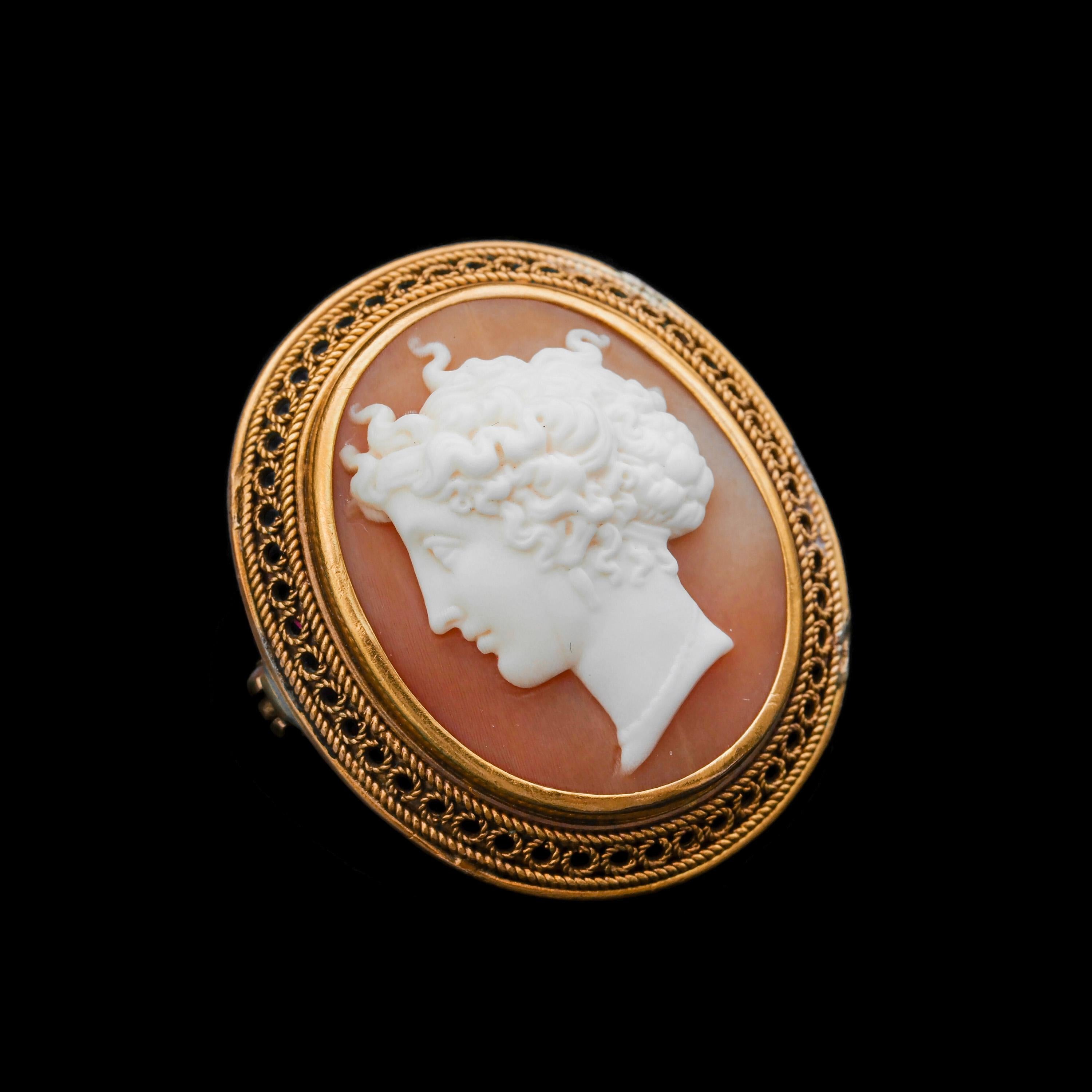 Antique Victorian 15ct Gold Carved Shell Cameo with Figural Lady Head - c.1890 For Sale 1
