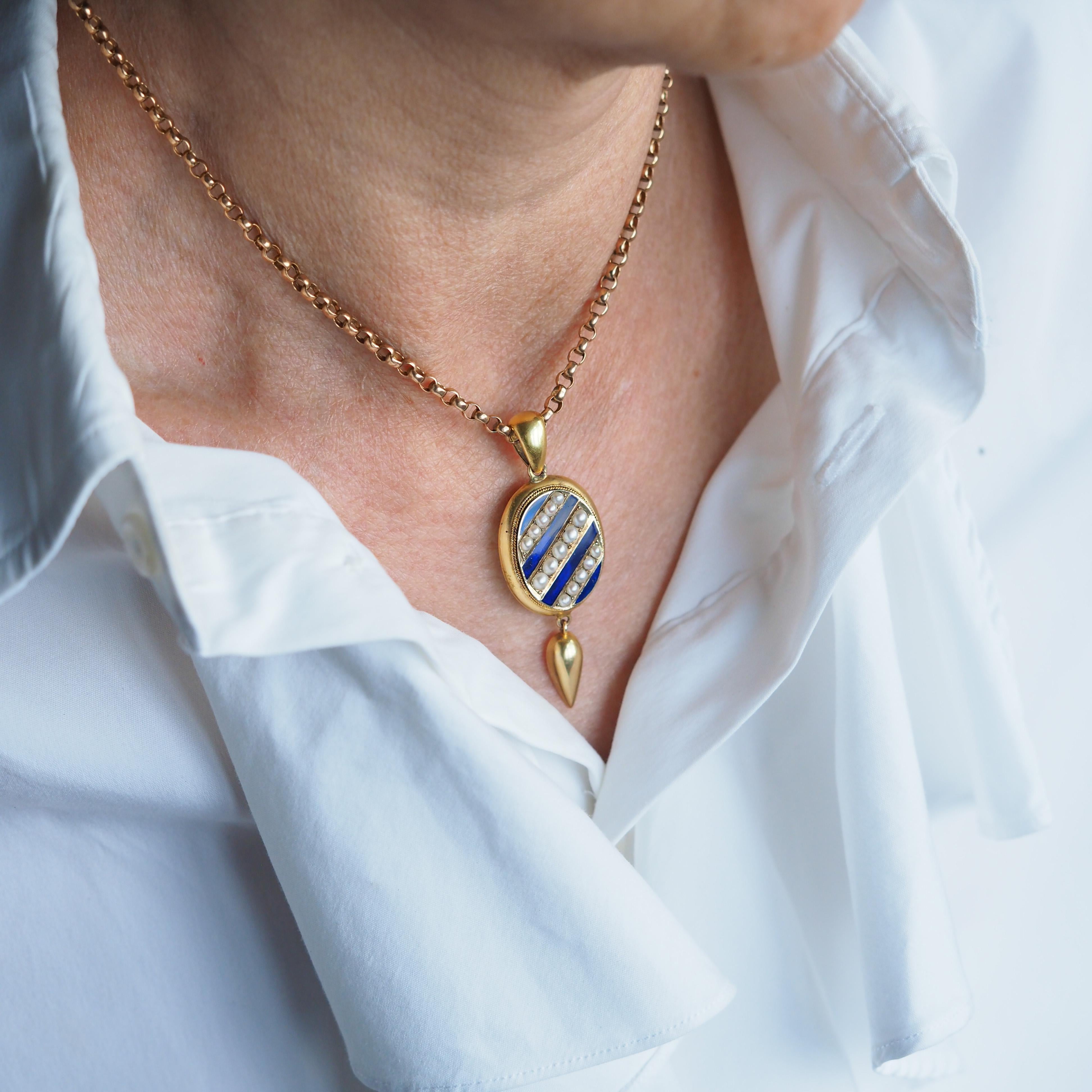 Antica collana vittoriana in oro 15 carati con smalto blu e ciondolo di perle - c.1880 in vendita 14
