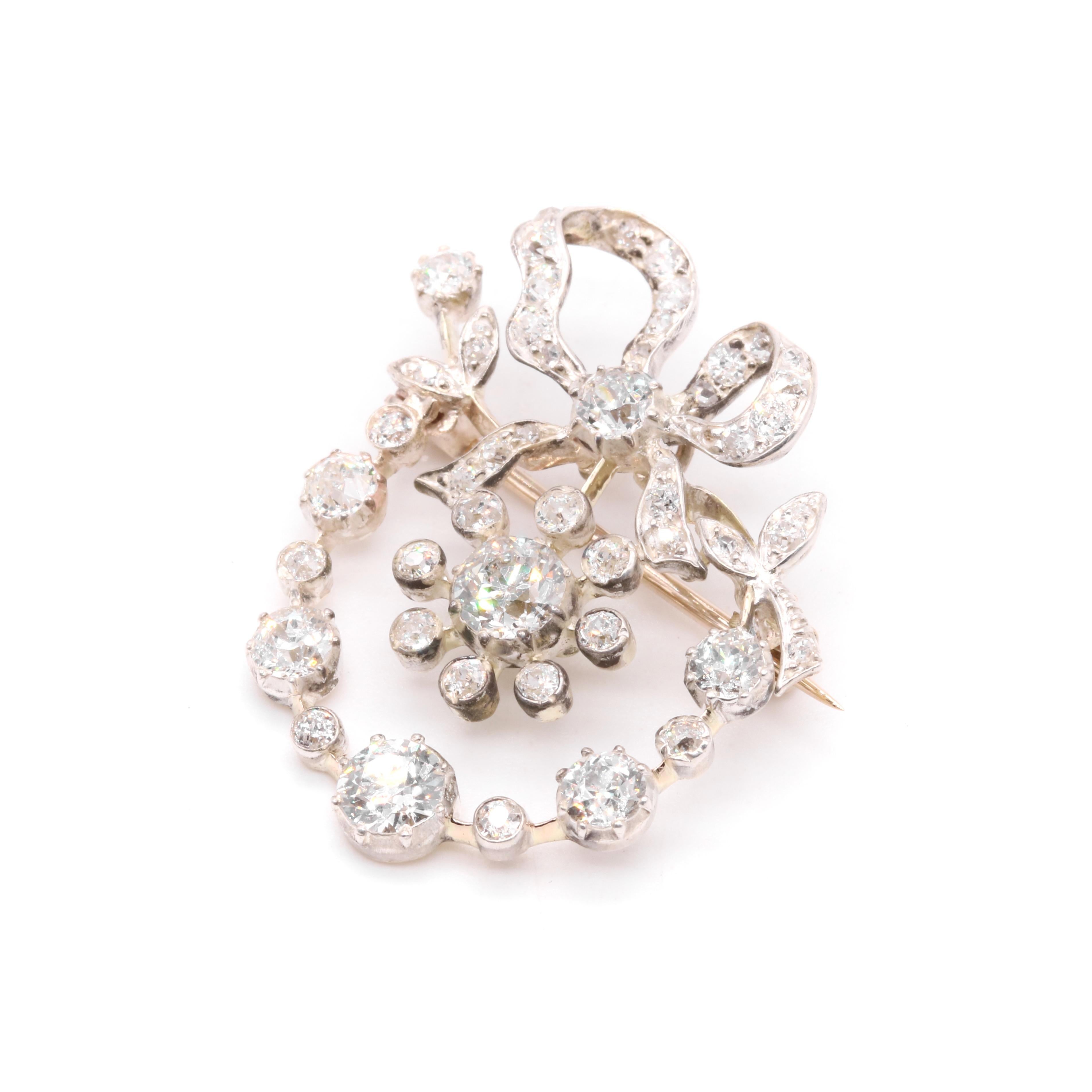 Antiguo broche y colgante victoriano de oro de 15 quilates y plata con diamantes talla antigua de 2,82 quilates Corte europeo antiguo en venta