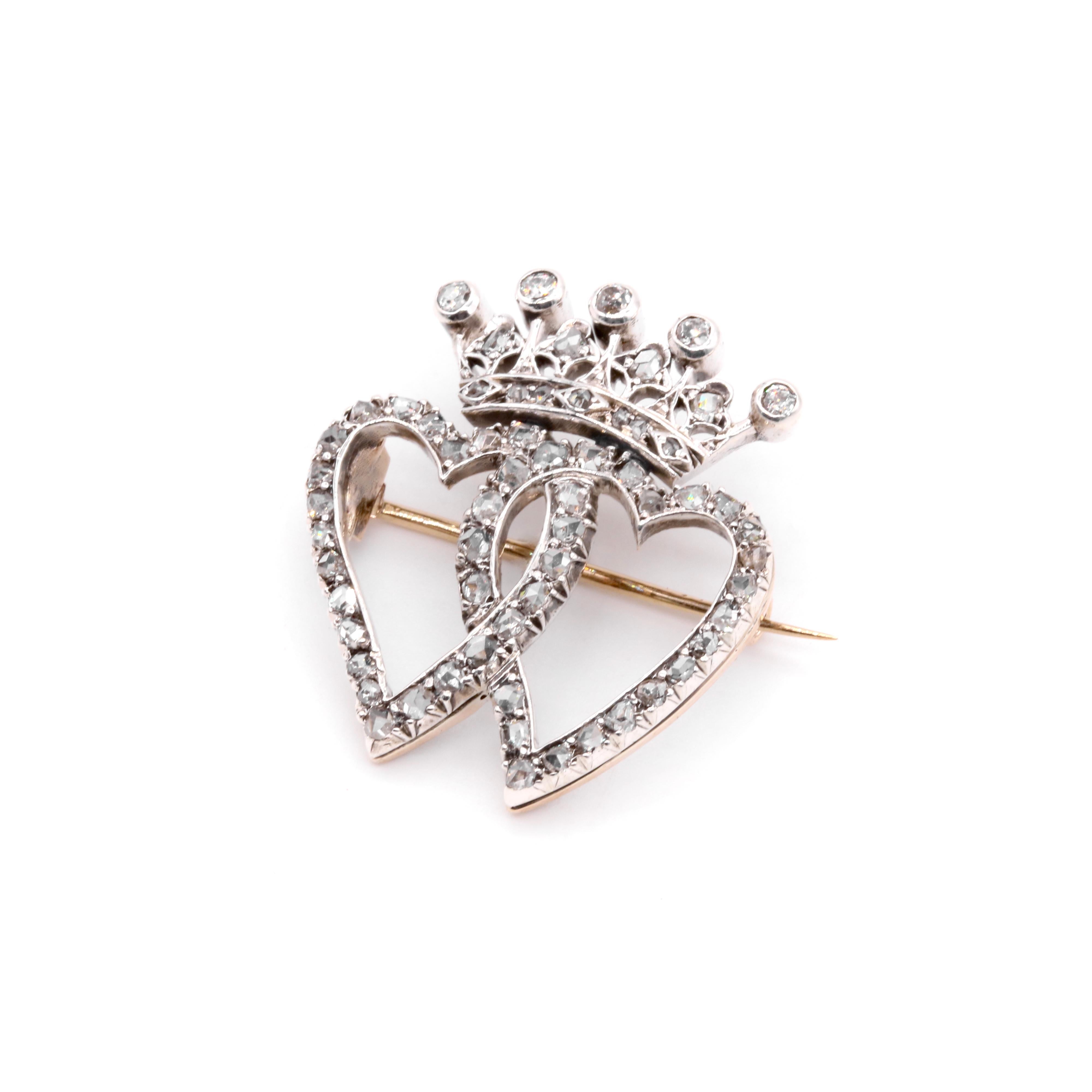 Women's or Men's Antique Victorian 15K Yellow Gold and Silver Diamond Crowned Hearts Brooch For Sale