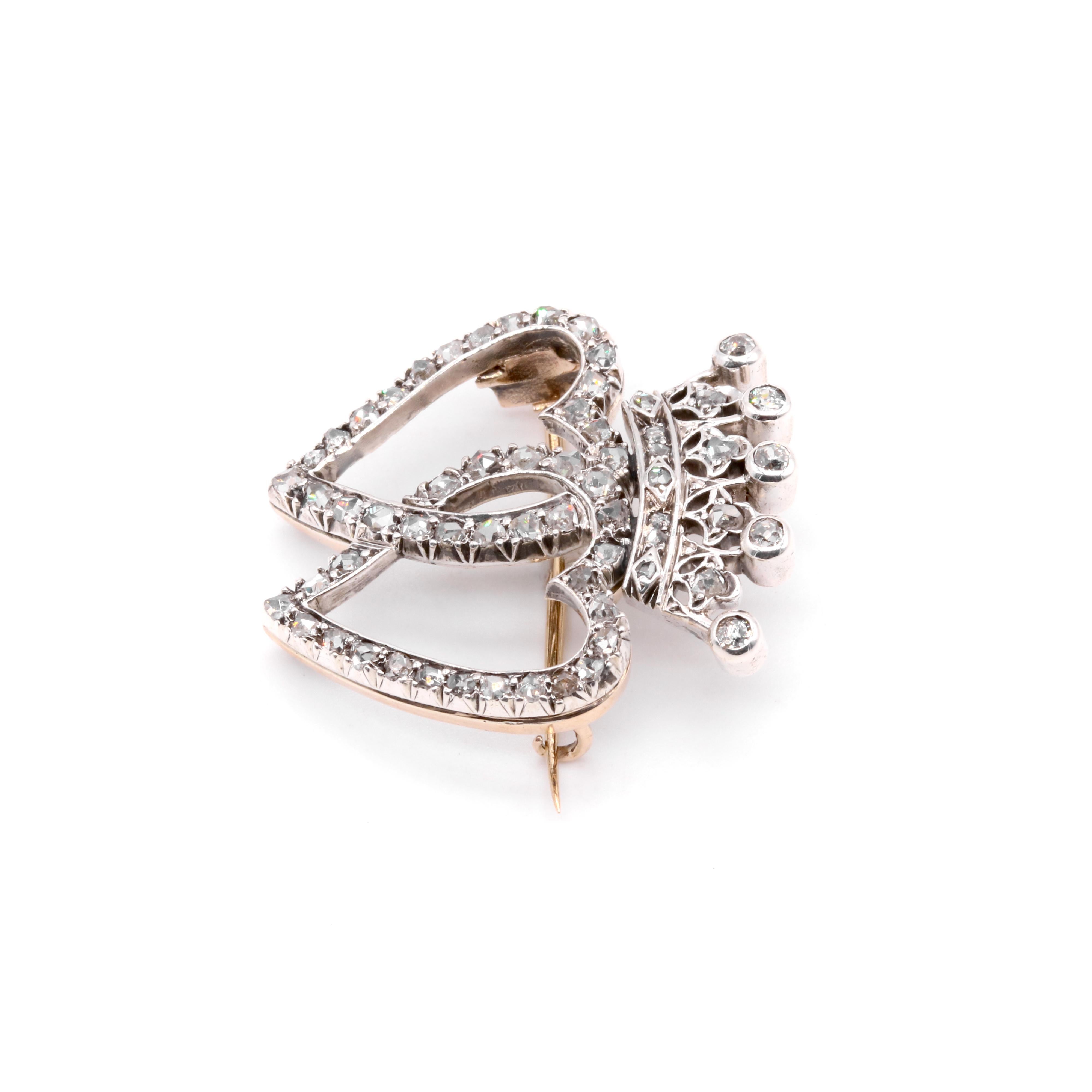 Antique Victorian 15K Yellow Gold and Silver Diamond Crowned Hearts Brooch For Sale 2