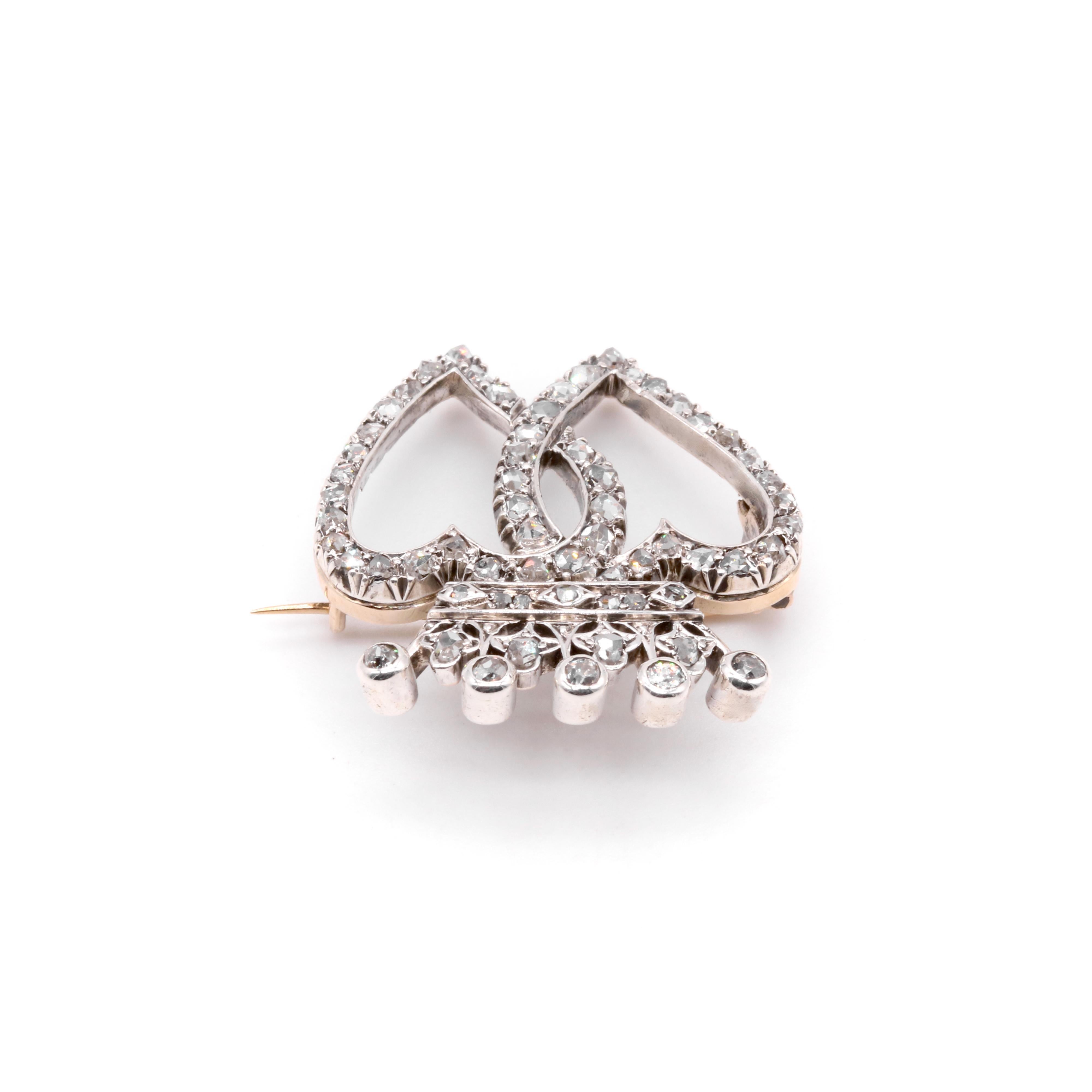 Antique Victorian 15K Yellow Gold and Silver Diamond Crowned Hearts Brooch For Sale 3