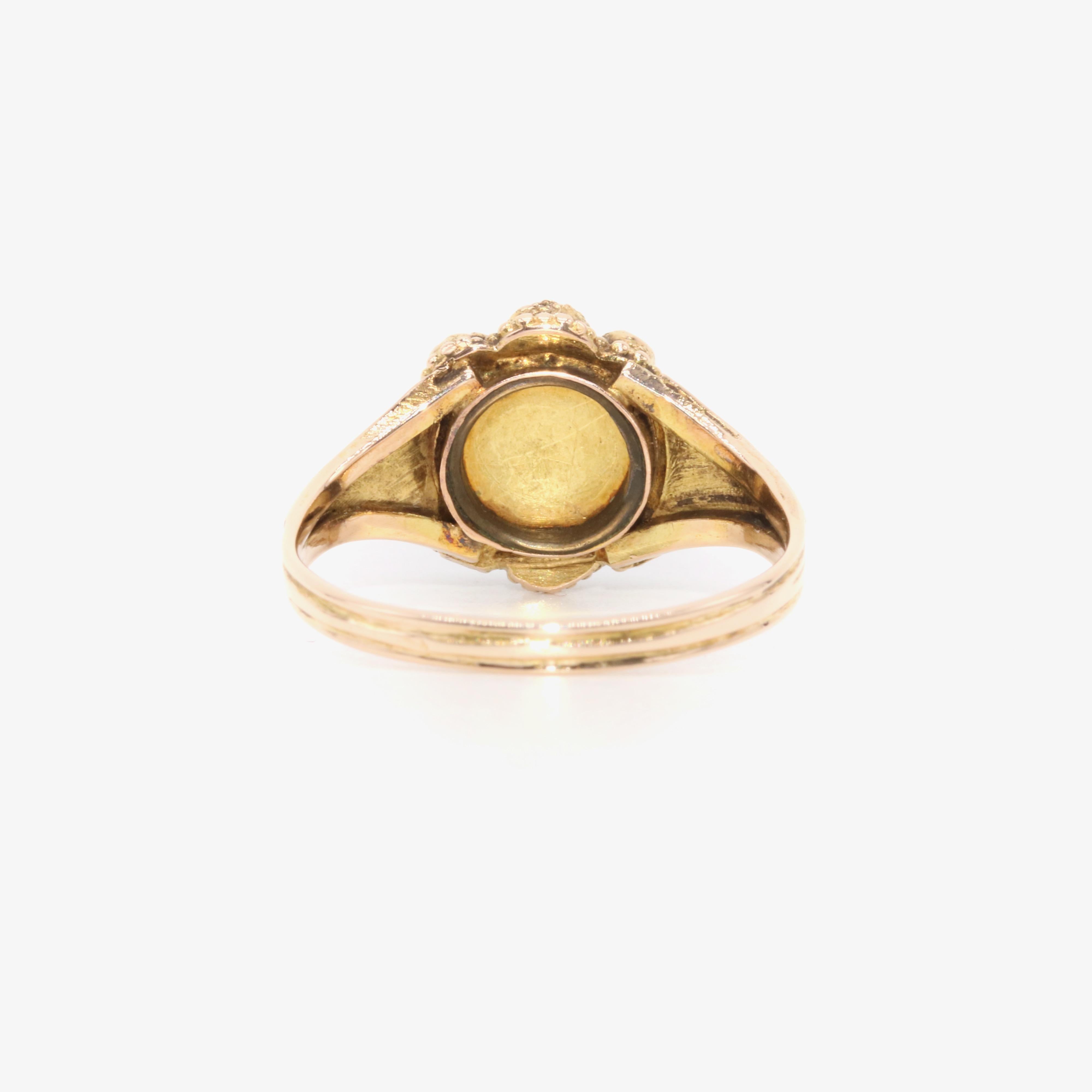Antique Victorian 15K Yellow Gold Emerald, Garnet and Pearl Cluster Ring For Sale 2
