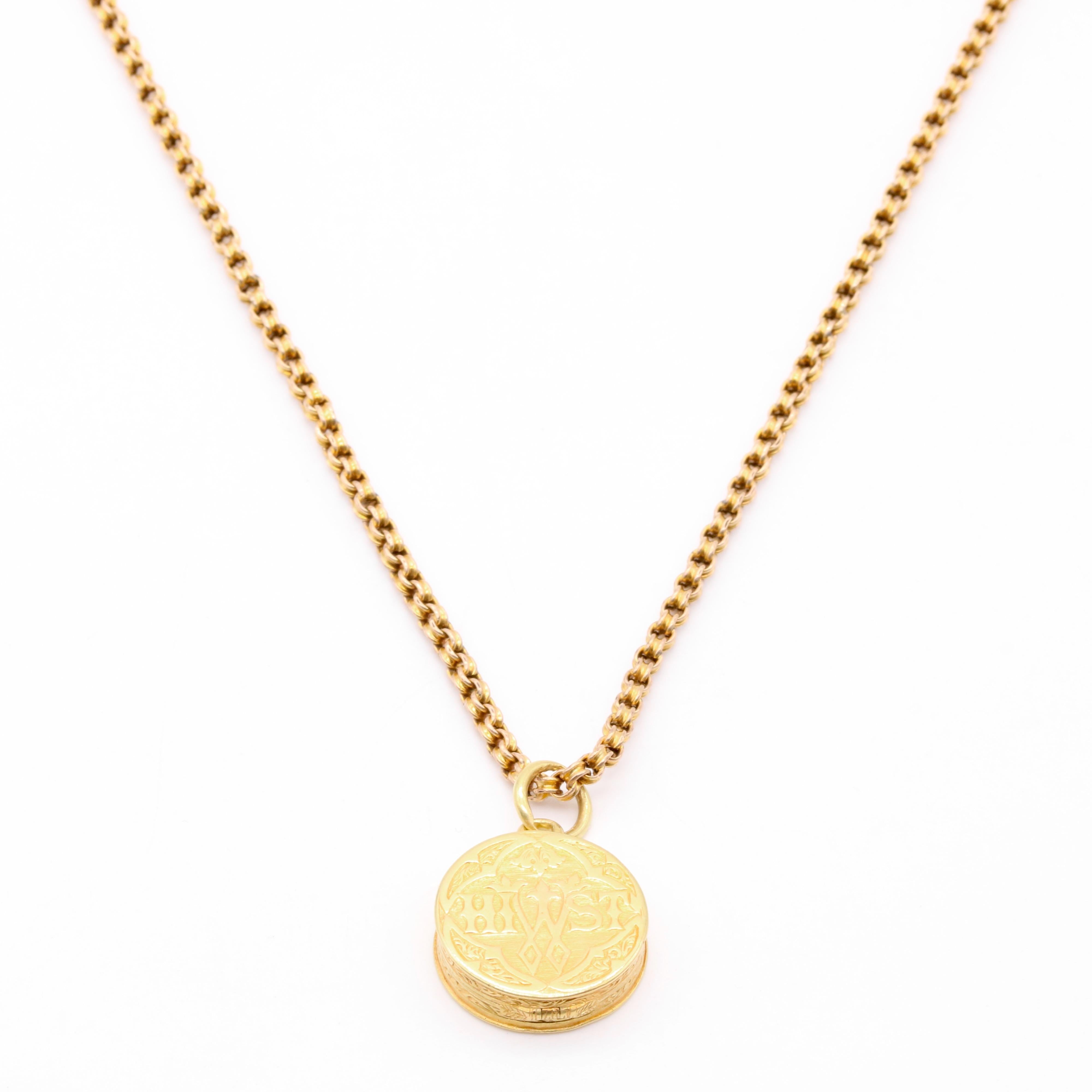 Antique Victorian 15K Yellow Gold Engraved Whist Locket Pendant 3