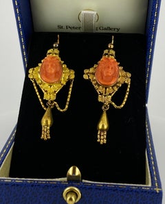 Pendientes Colgantes Antiguos Victorianos de Oro Amarillo de 15K con Camafeo de Coral Mediterráneo