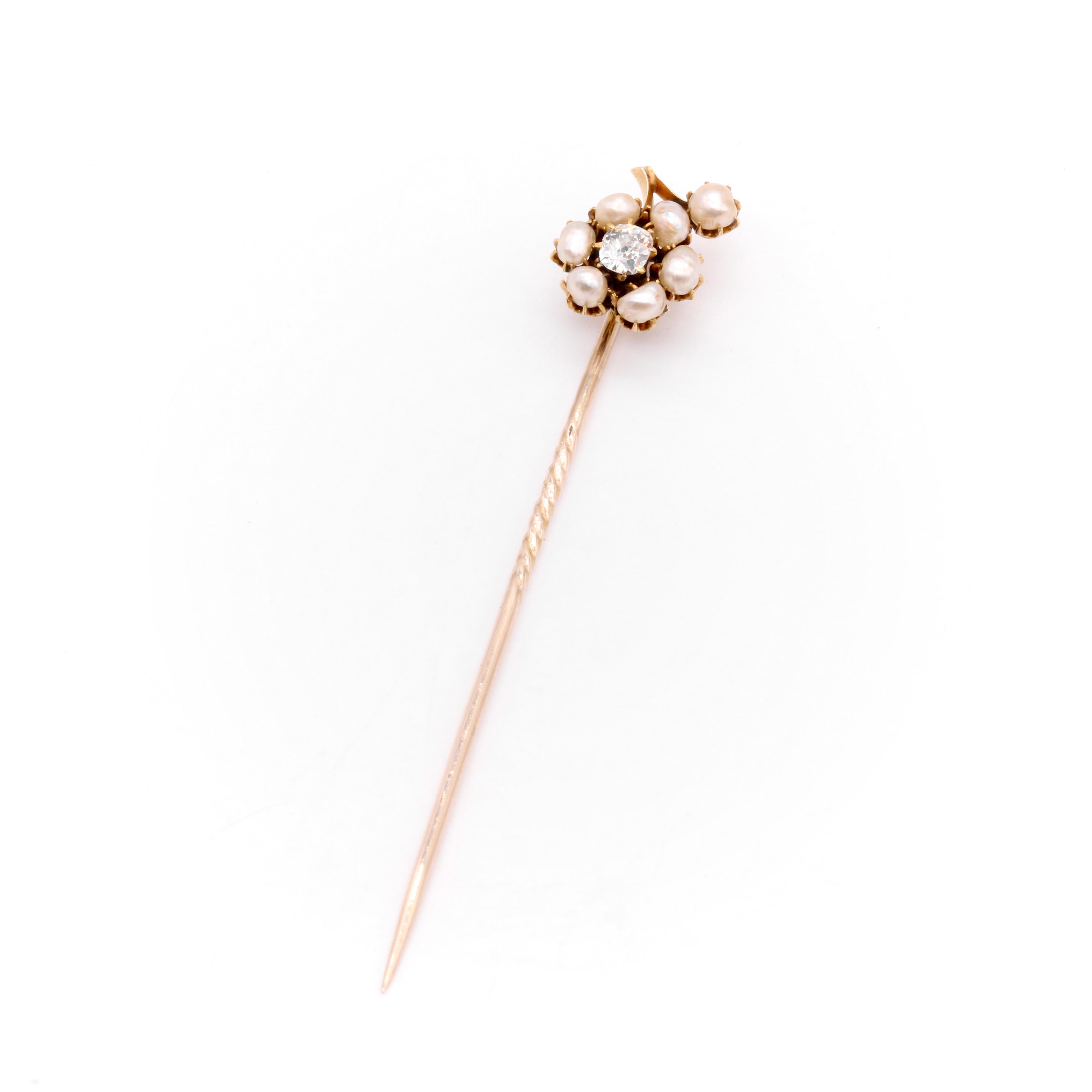 Antique Victorian 15K Yellow Gold Old Mine Cut Diamond & Pearl Flower Stick Pin For Sale 1