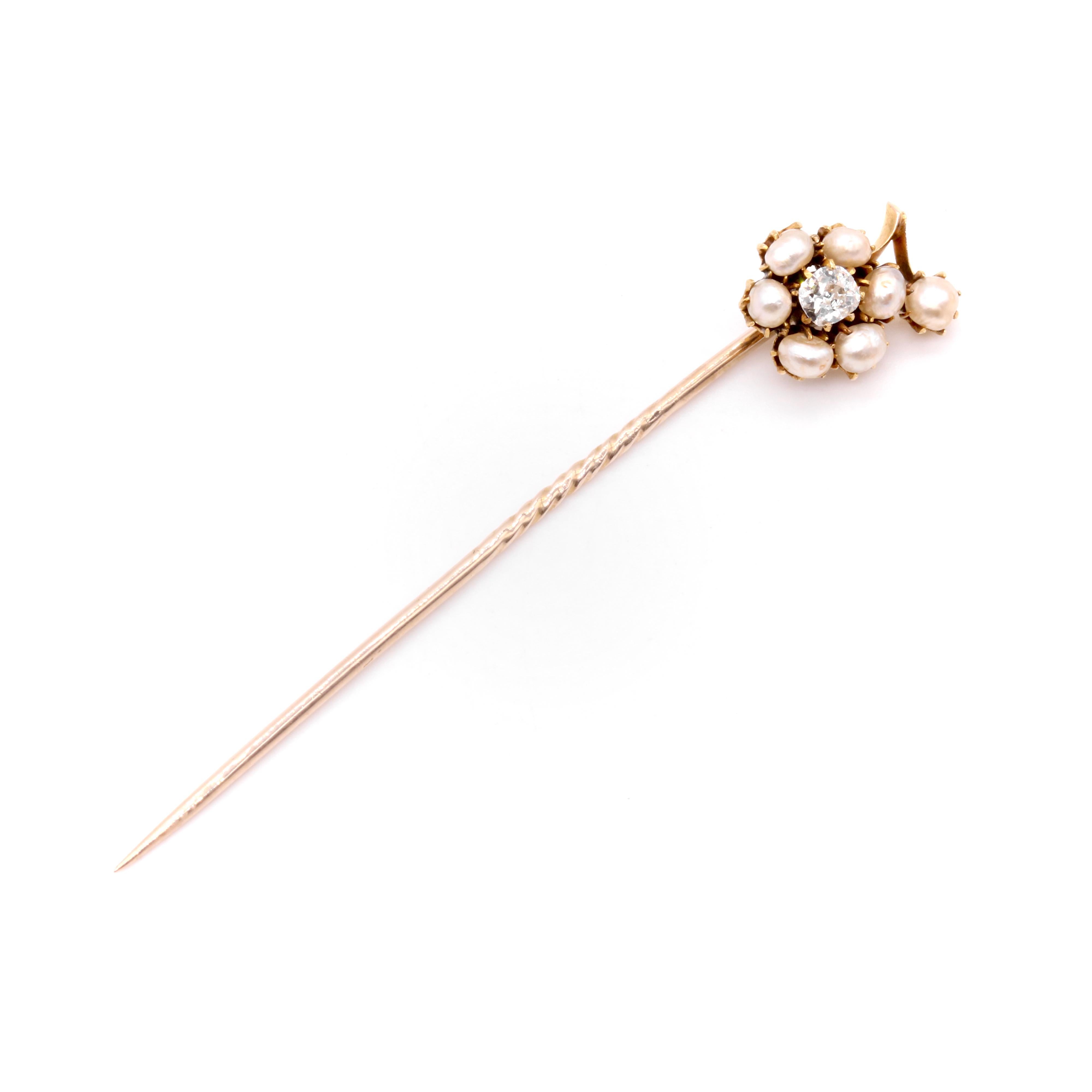 Antique Victorian 15K Yellow Gold Old Mine Cut Diamond & Pearl Flower Stick Pin For Sale 2