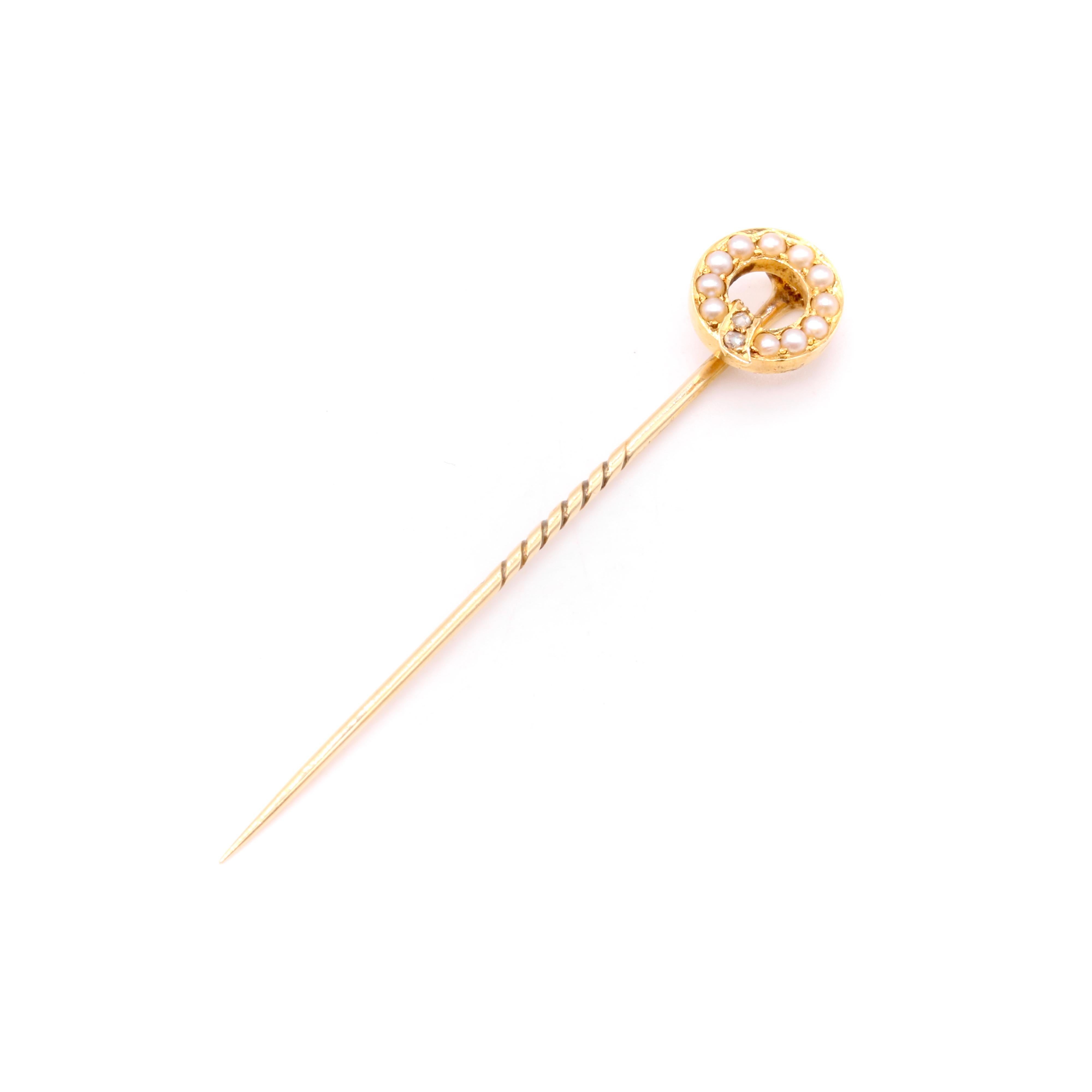 Antique Victorian 15K Yellow Gold Pearl and Diamond Garter Stick Pin For Sale 1